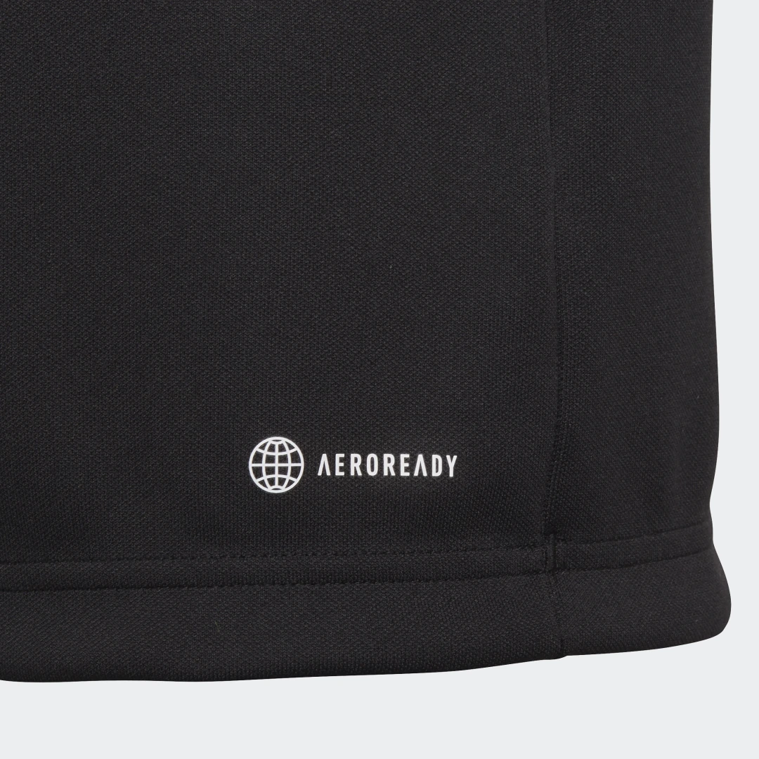 Detalle de Sudadera entrenamiento Entrada 22 de Adidas: una opción práctica para tus sesiones