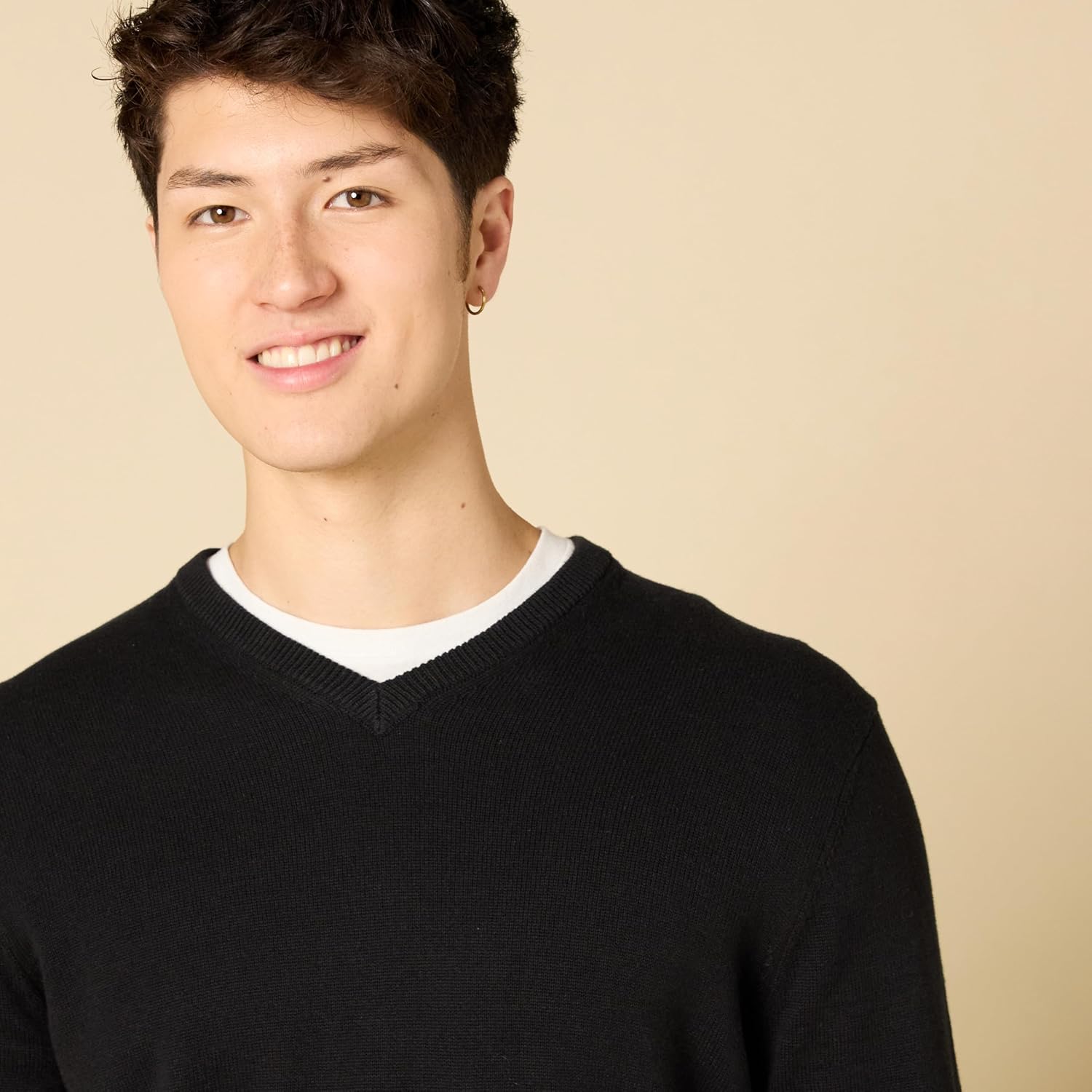 Thumbnail 3 de Amazon Essentials Herren V-Ausschnitt Pullover aus Baumwolle (normale Passform) für den Lagenlook