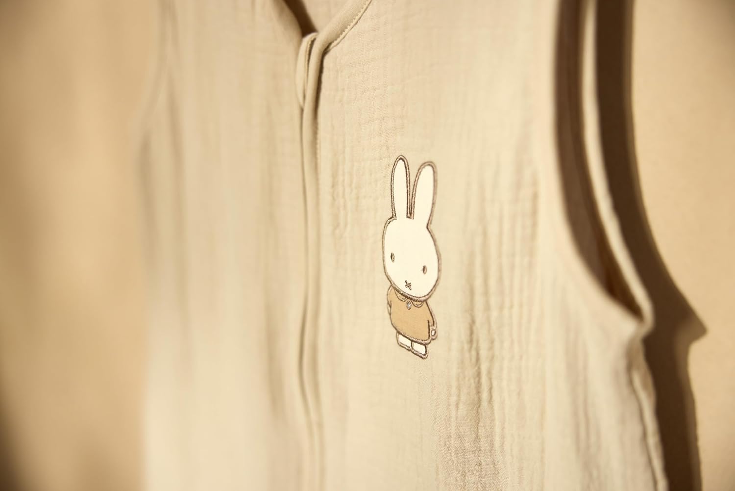 Detalle 1 de Jollein Miffy & Friends Muslin Summer Sleeping Bag, 110 cm, 100% Cotton, 0.5 TOG