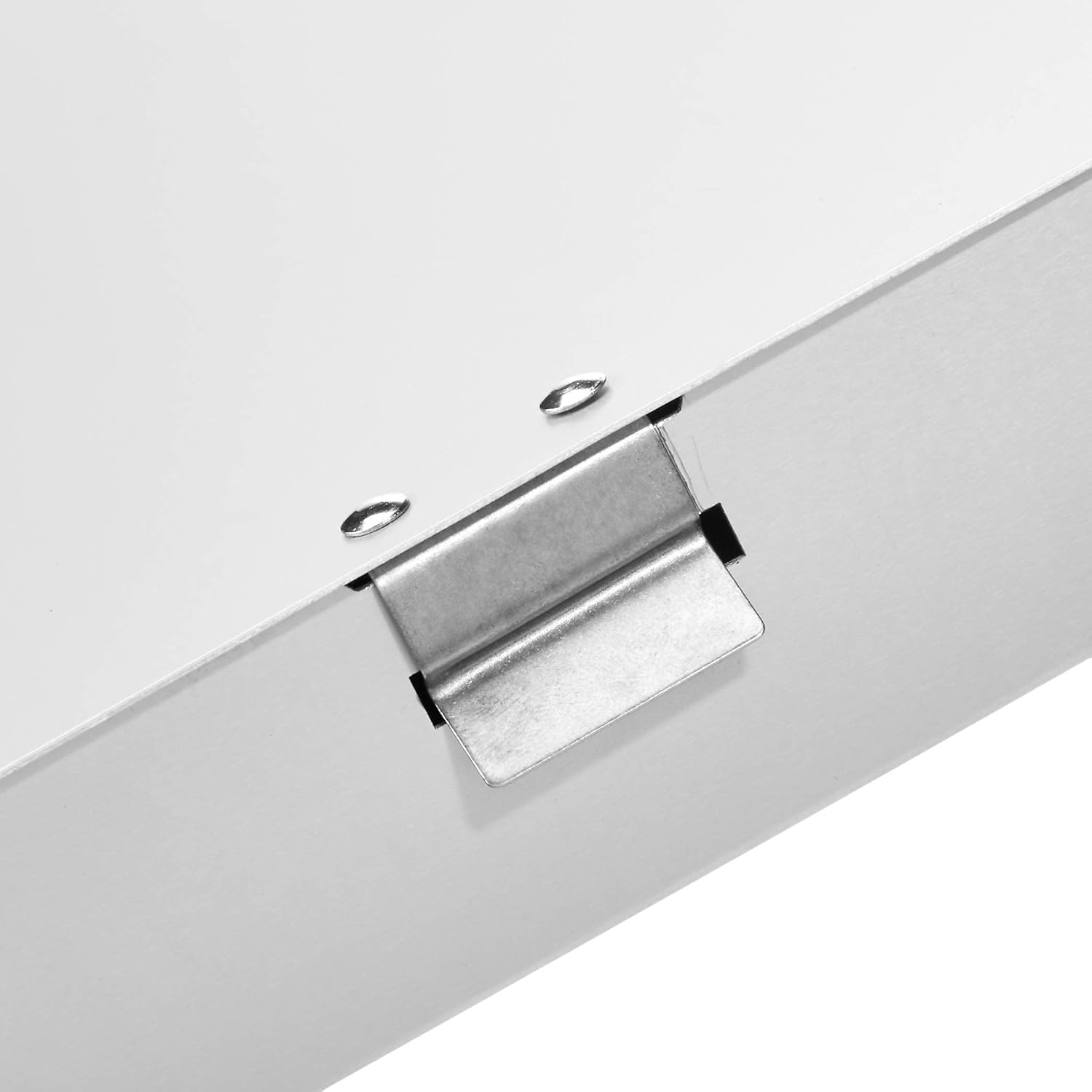 Thumbnail 2 de Amazon Basics Klemmbrett mit Ablage aus Aluminium – 35,56 x 22,8 cm, zweistufig, Standardklemme, Silber