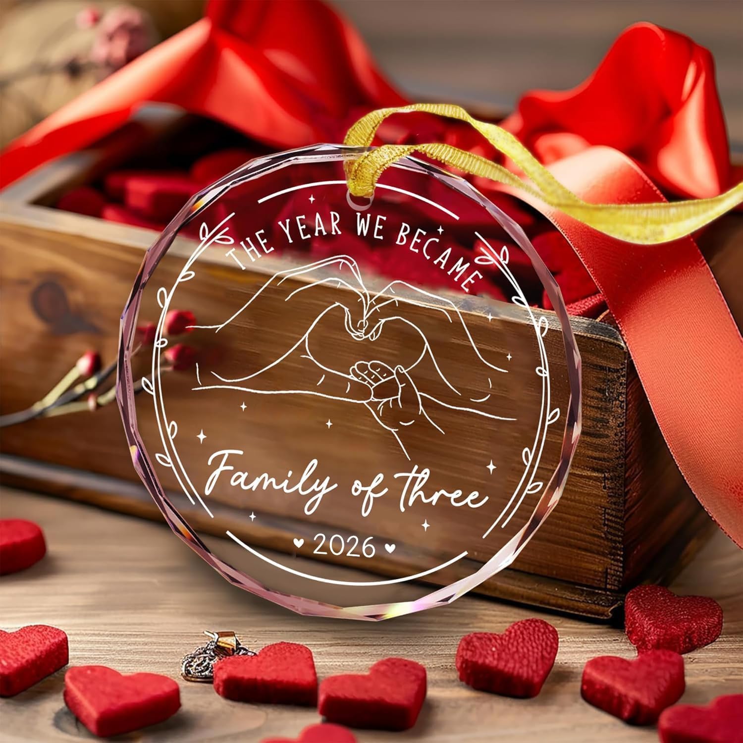 Detalle 2 de Lakatay First Christmas Family of 3 Glass Christmas Ornament, 2026