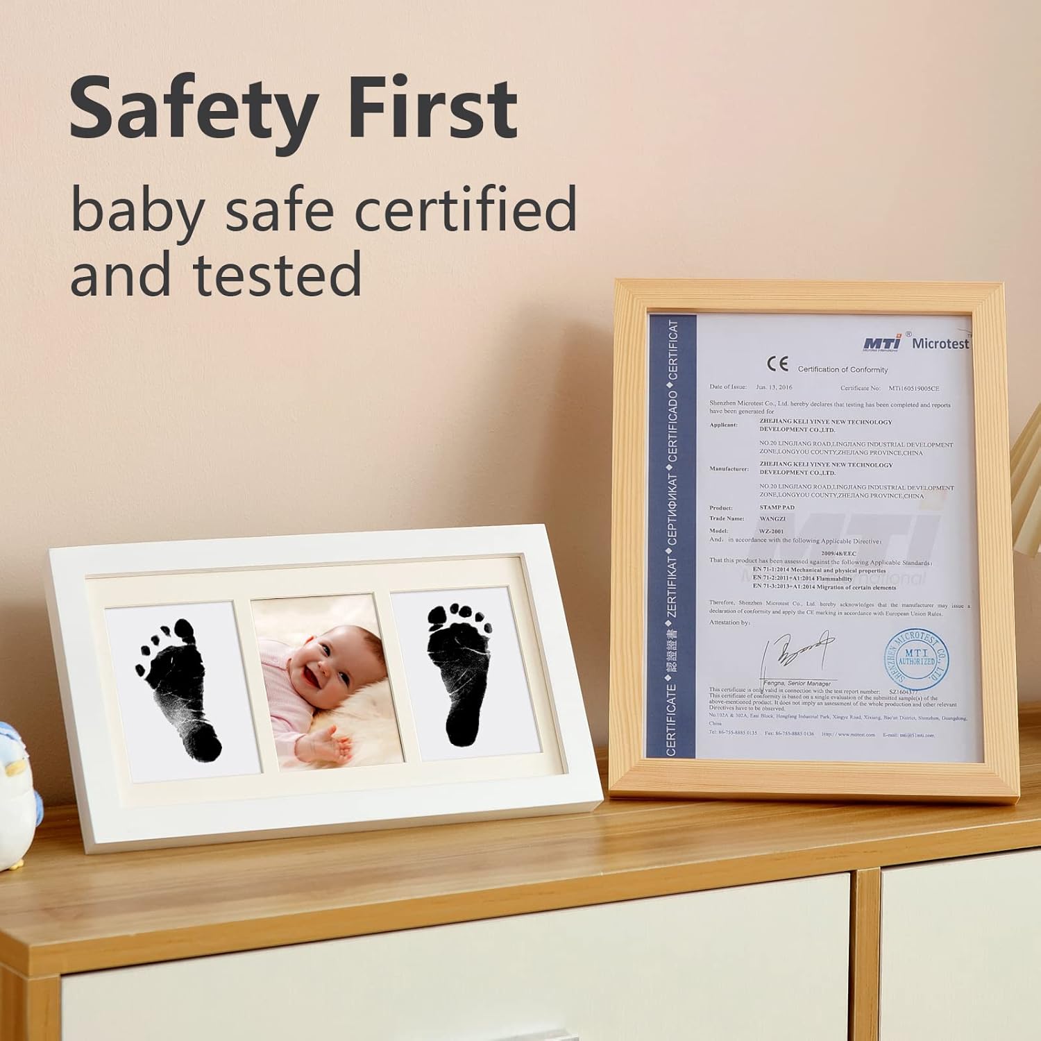Detalle 2 de PewinGo Baby Handprint and Footprint Kit with 100% Clean-Touch Ink Pad 👶