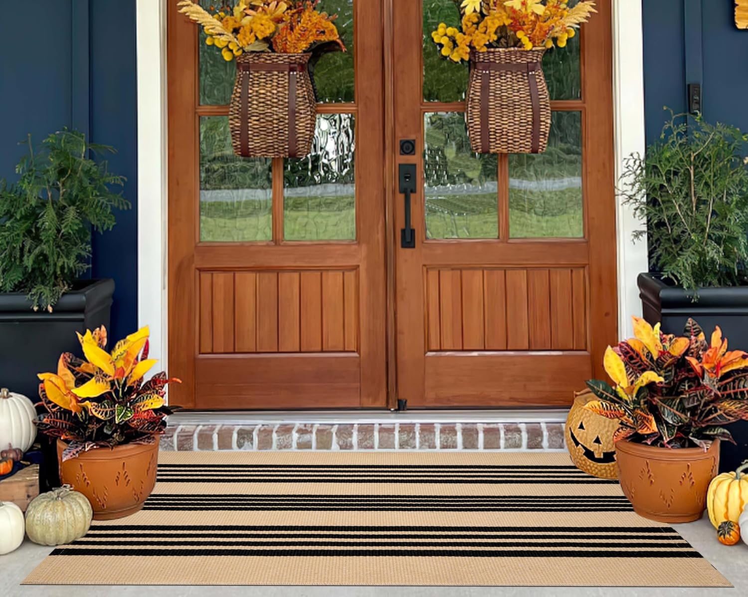 Detalle de Striped Outdoor Rug 24 x 51 Inches
