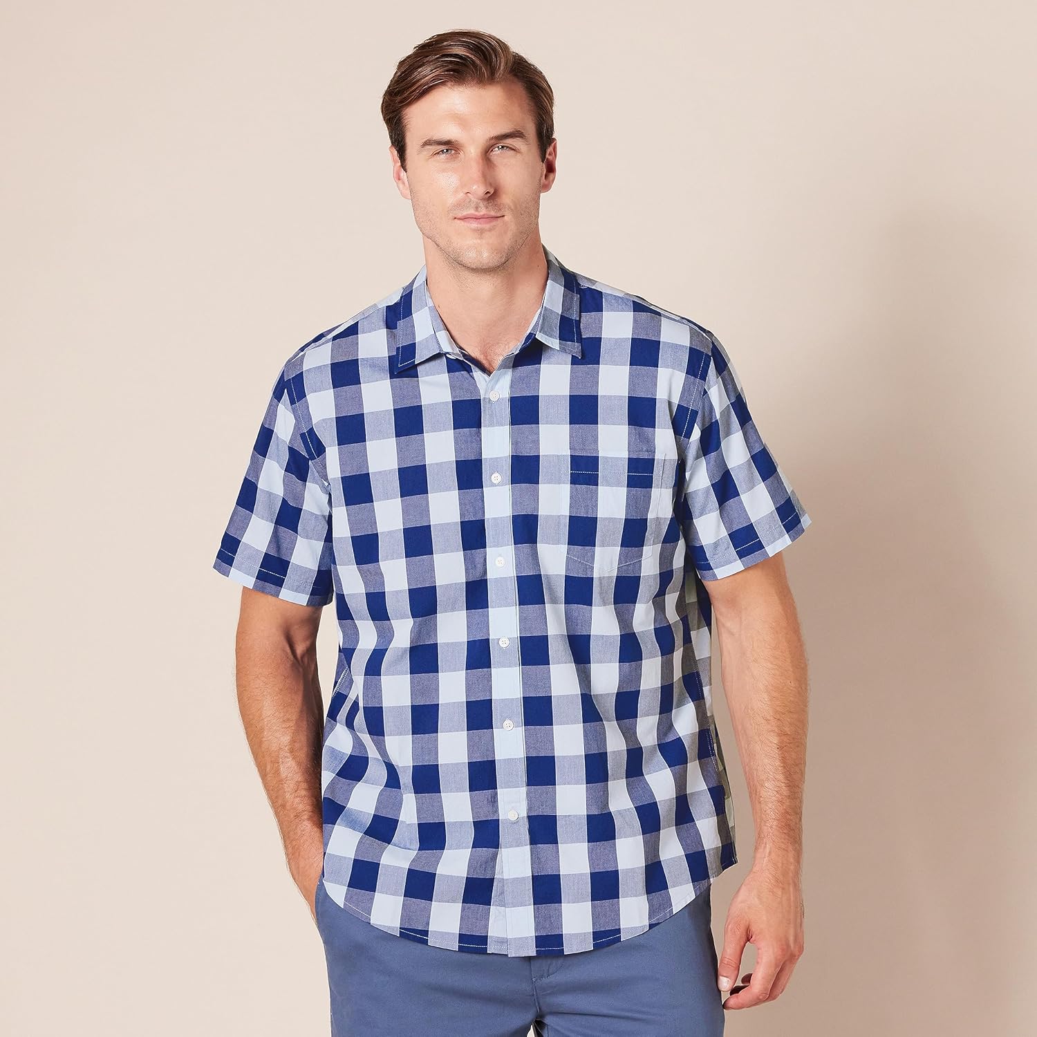 Thumbnail 4 de Amazon Essentials Men’s Regular-Fit Short-Sleeve Poplin Shirt