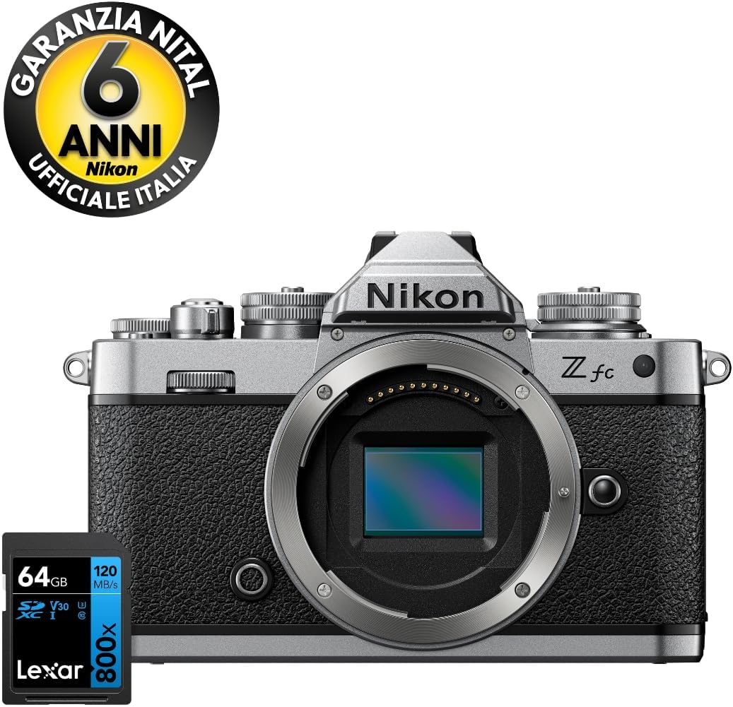 Detalle de Nikon Z fc 16-50 VR + 50-250 VR + Lexar 64GB: stile retrò, prestazioni moderne