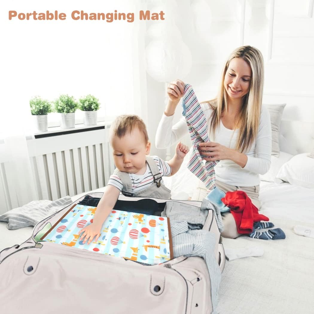 Detalle 1 de Lekebaby Portable Foldable Baby Change Mat (Hot Air Balloon Design) – Travel changing mat, 70cm x 41cm