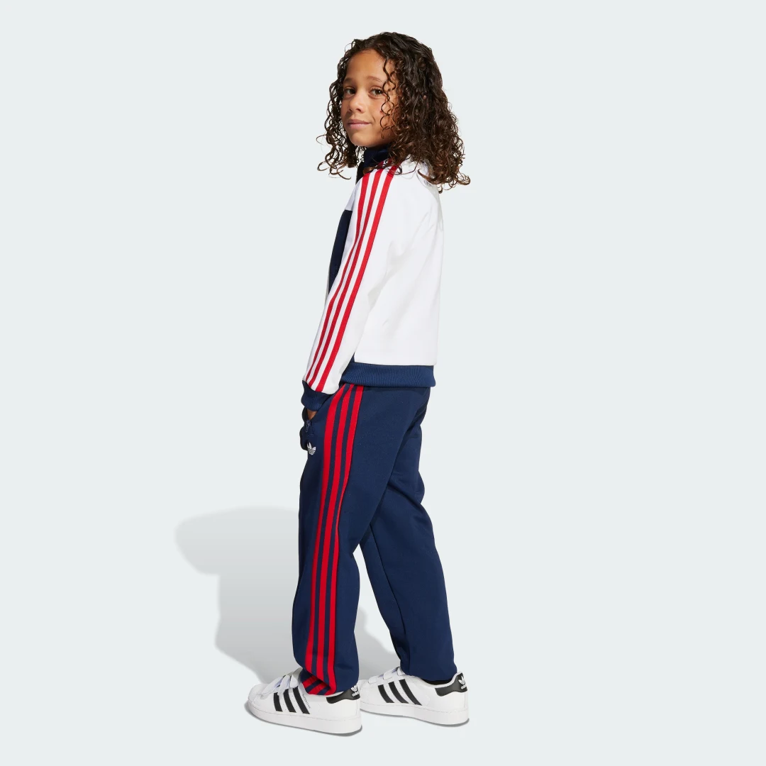 Detalle 2 de Chándal AOP infantil de Adidas
