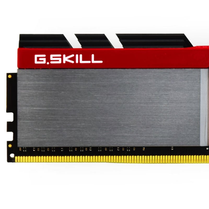 Detalle de G.Skill Trident Z DDR4 3200 MHz 16 GB (2x8 GB) CL16 – kit de alto rendimiento para sobremesas modernas