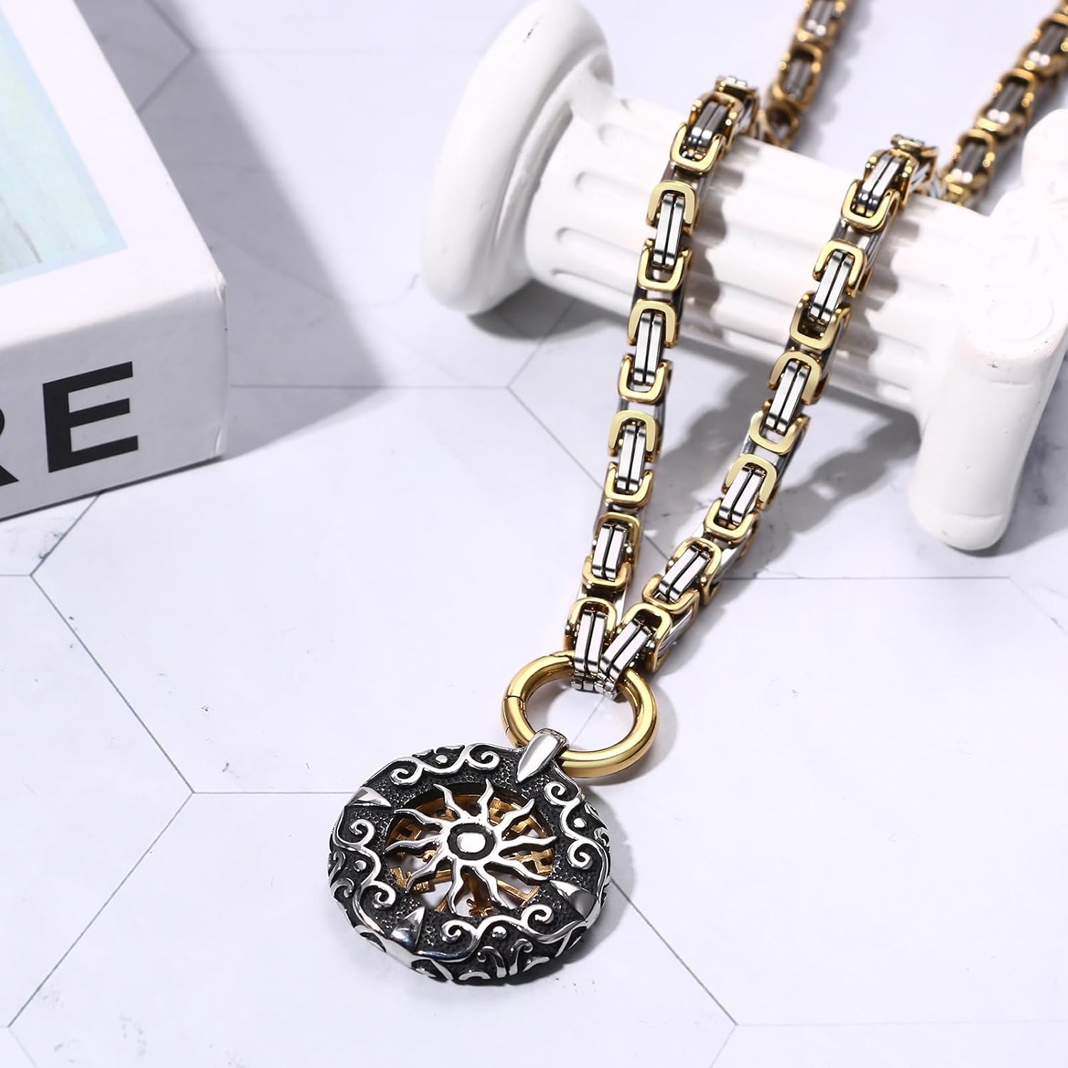 Detalle de JewelryWe Wikinger Halskette für Herren – Edelstahl-Königskette mit Vegvisir Anhänger