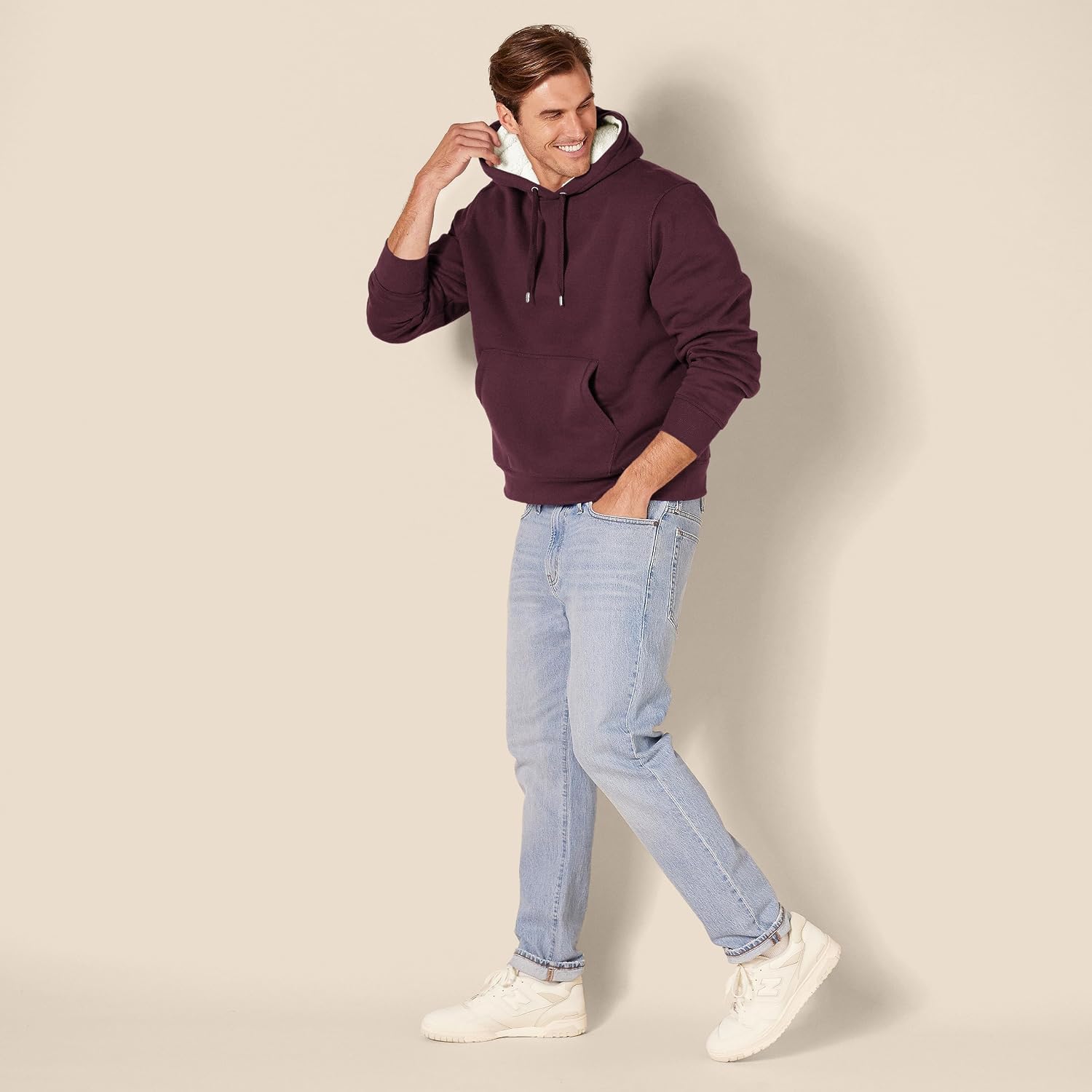 Thumbnail 6 de Amazon Essentials Kapuzenpulli 71,1 cm