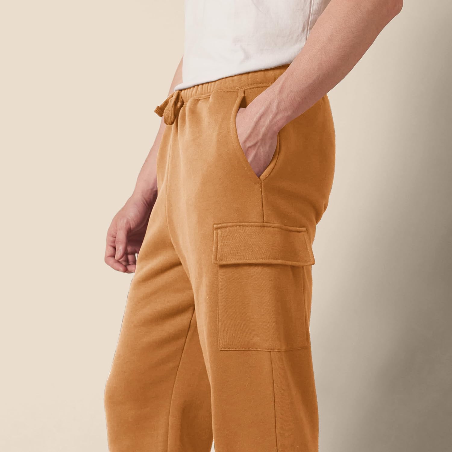 Thumbnail 3 de Amazon Essentials Men's Cargo Fleece Open Hem Sweatpant