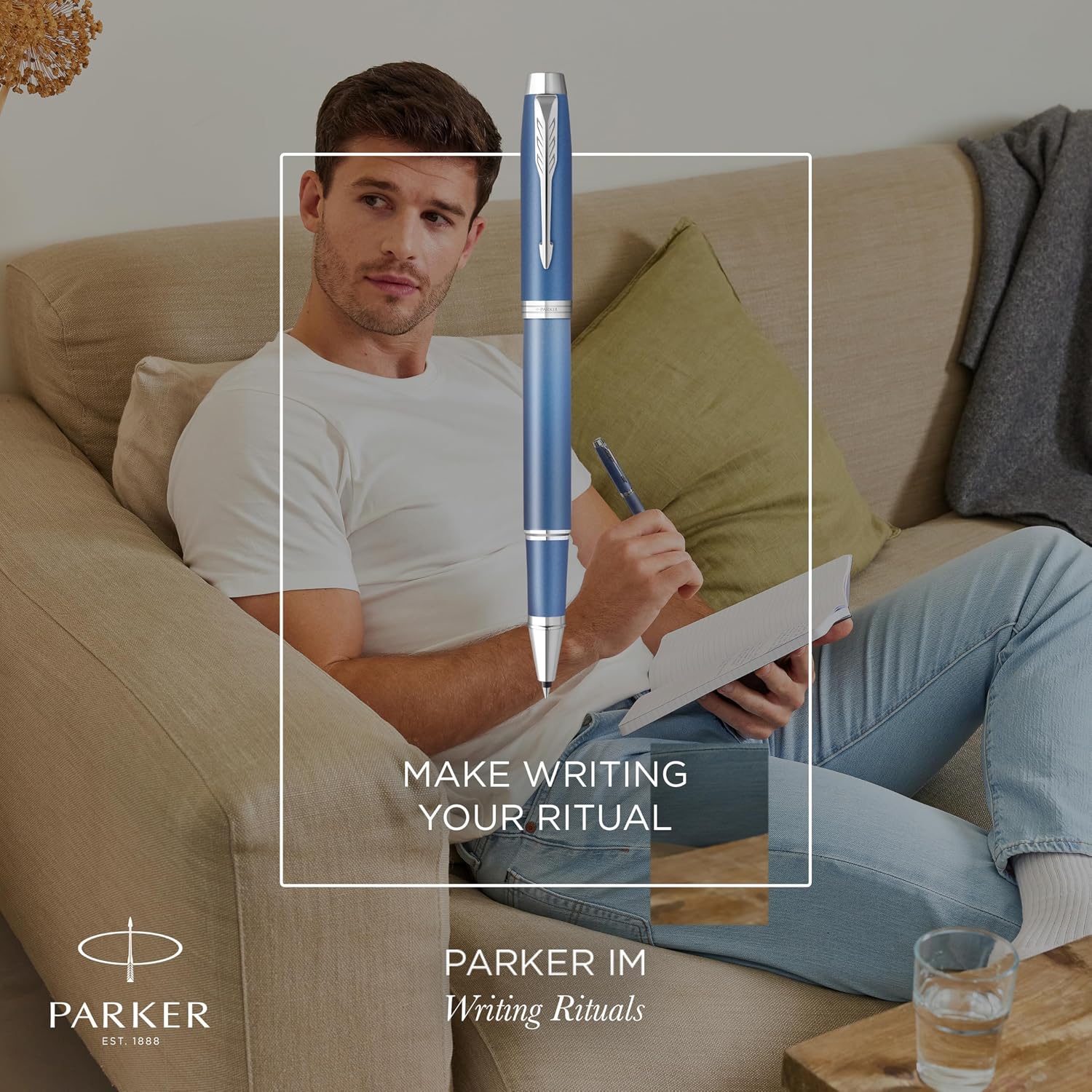 Detalle de Parker IM Writing Rituals Penna roller: eleganza rilassante in blu sfumato con punta fine