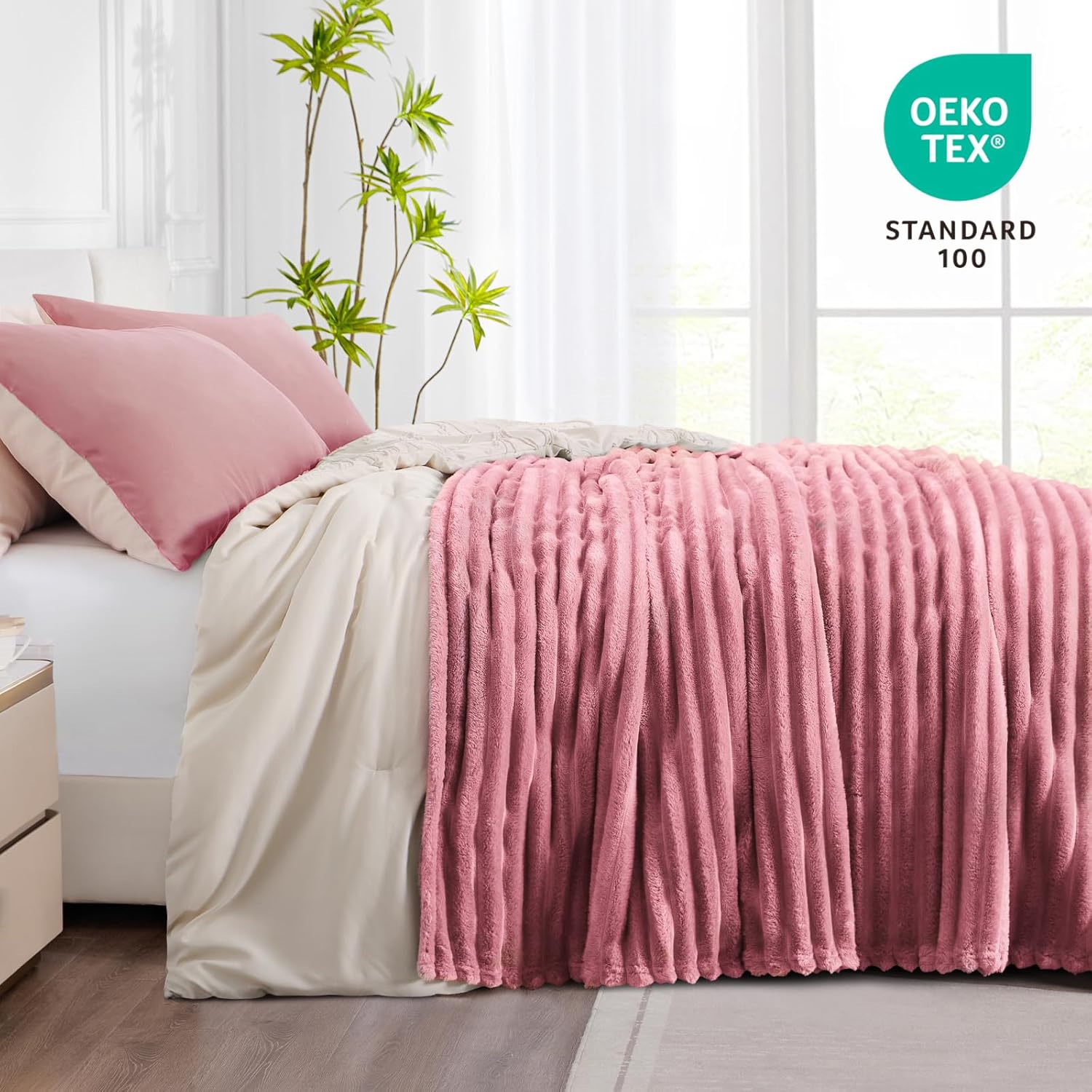 Thumbnail 4 de RUIKASI Fleece Throw Blanket for Sofa (230x270cm) – Super King, Pink Fluffy Throw