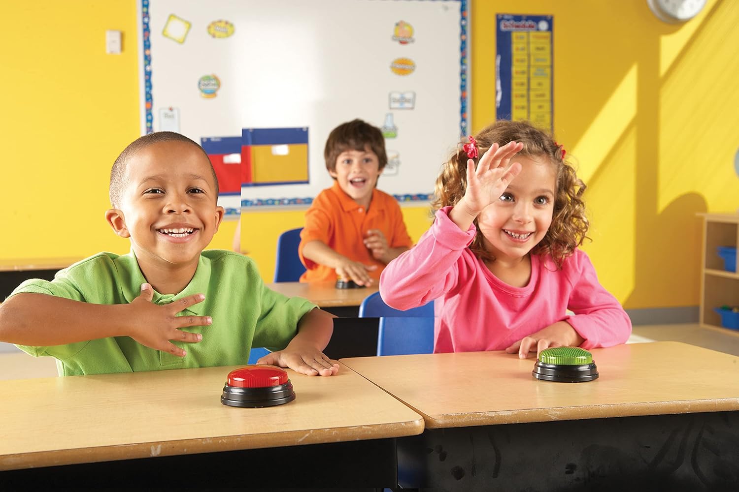 Thumbnail 4 de Learning Resources Set Buzzers Luci e Suoni per Bambini 3+ – 4 Pulsanti Colorati per Quiz e Attività di Gruppo