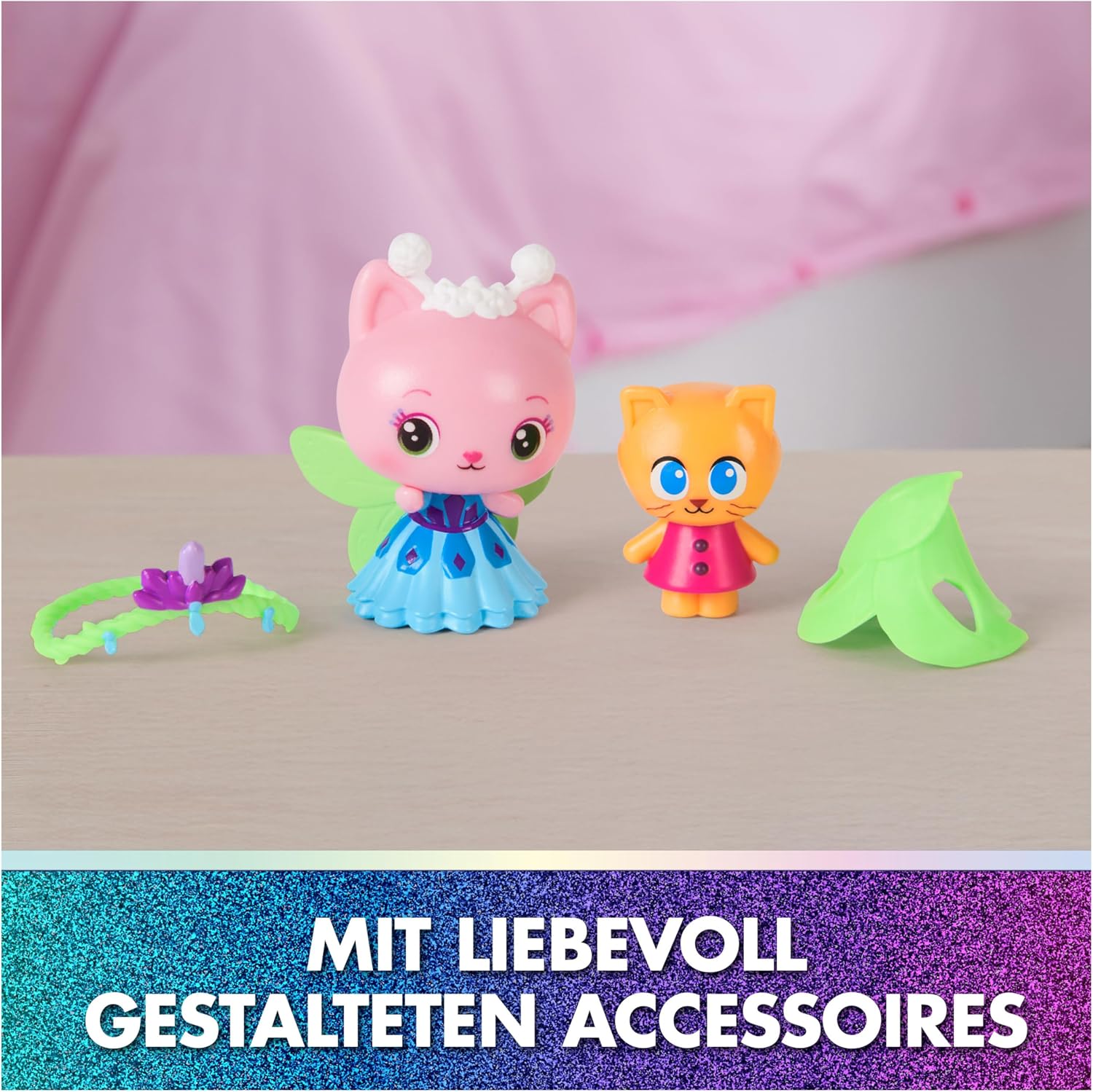 Detalle 1 de DREAMWORKS Gabby's Dollhouse: Der Film – Queen Kitty Fee & Kitty Gnome Gnom Figuren-Set mit 2 Zubehörteilen