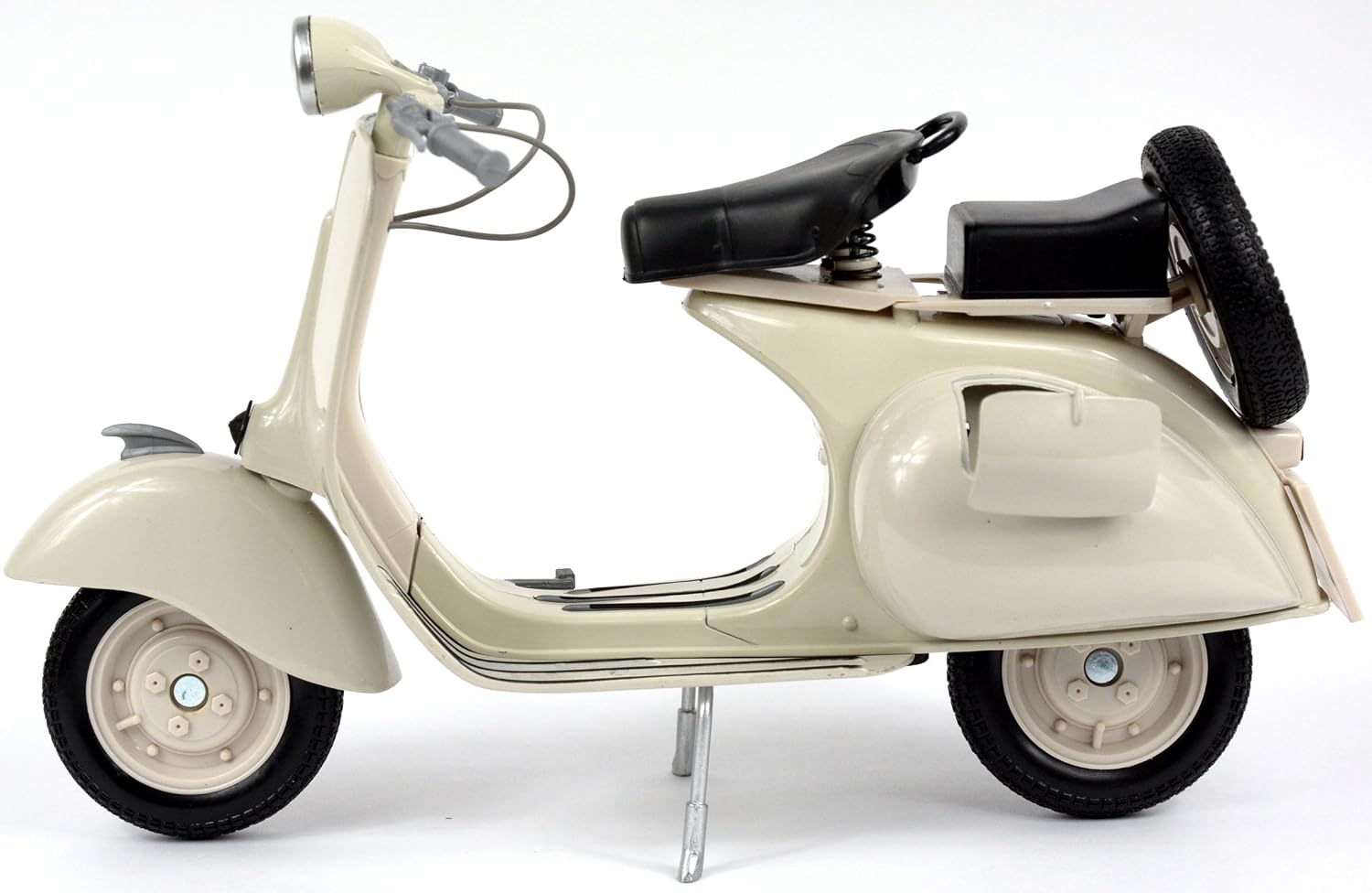 Thumbnail 4 de NewRay 49273 – model Vespy Piaggio 150 VL1T do kolekcji i zabawy
