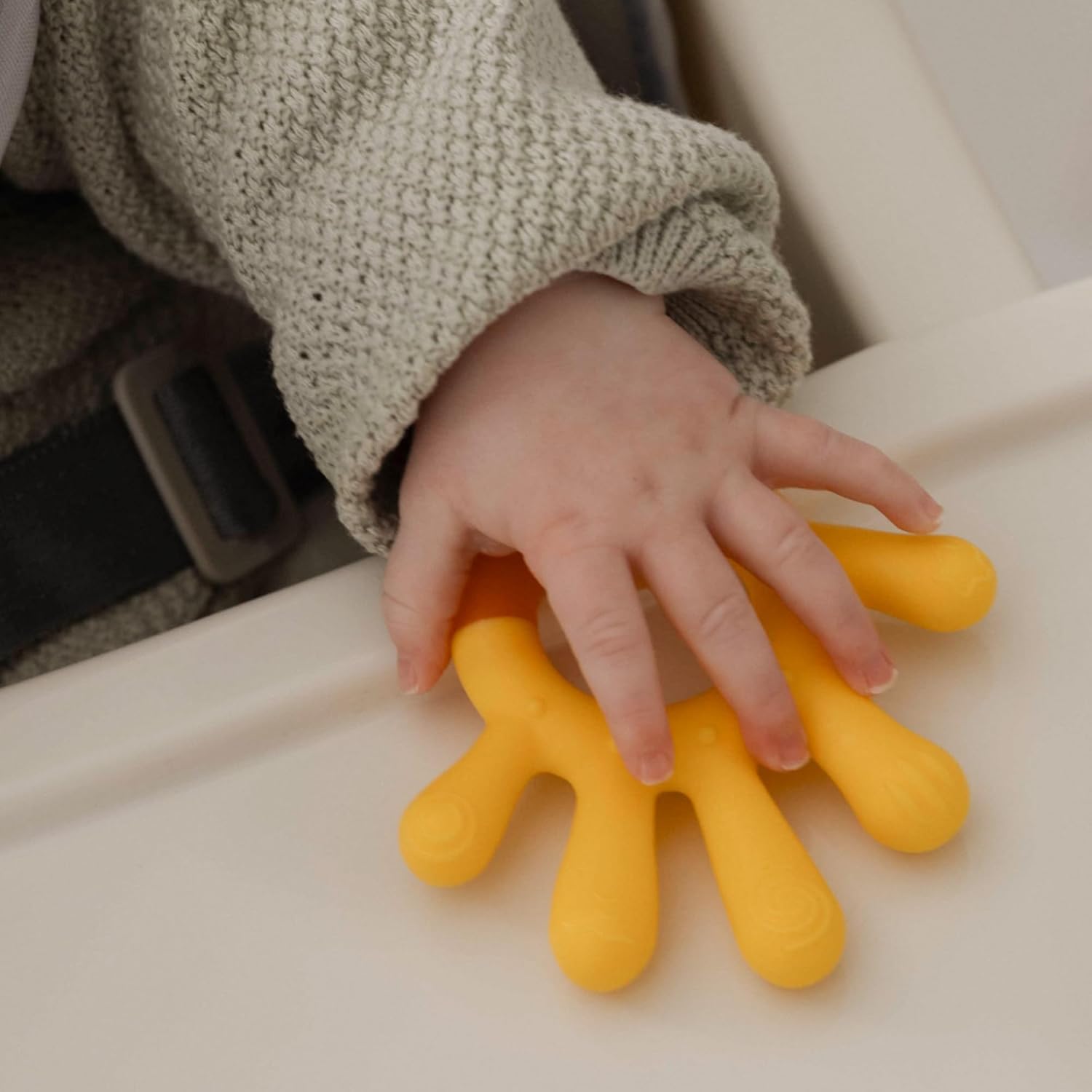 Detalle 2 de Nuby 3-Step Teething Set – Set of 3 Baby Teethers
