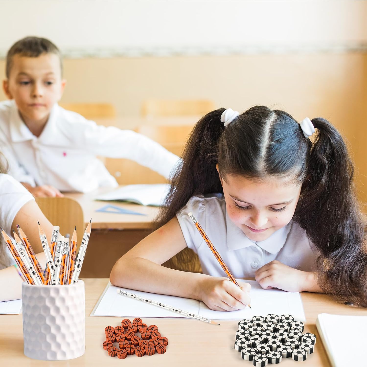 Detalle de Phlognfy voetbalpotloden en gummen, 48-delige set voor school en feestjes