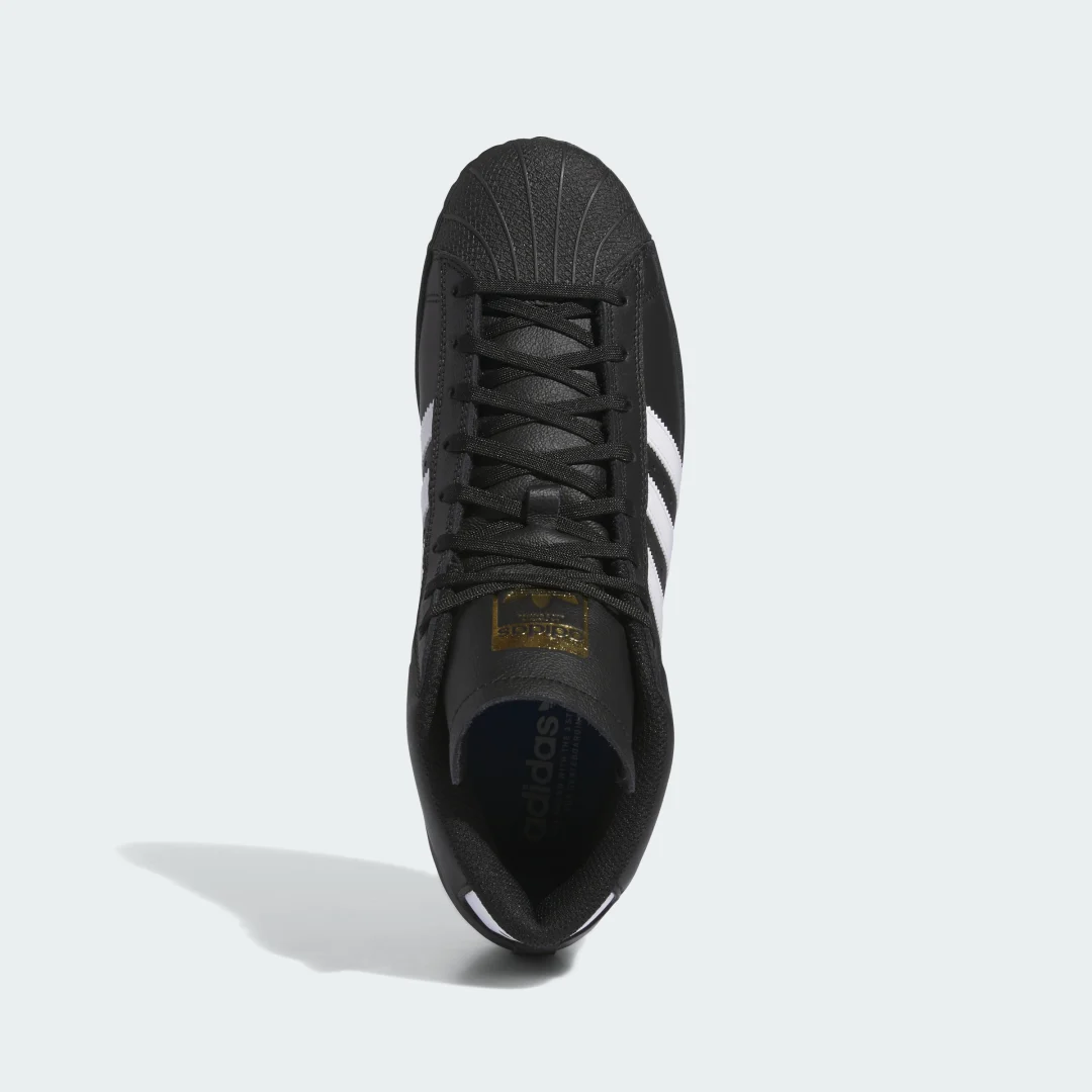 Detalle 2 de Zapatilla Pro Model ADV de Adidas: versión negra para uso diario y skate urbano