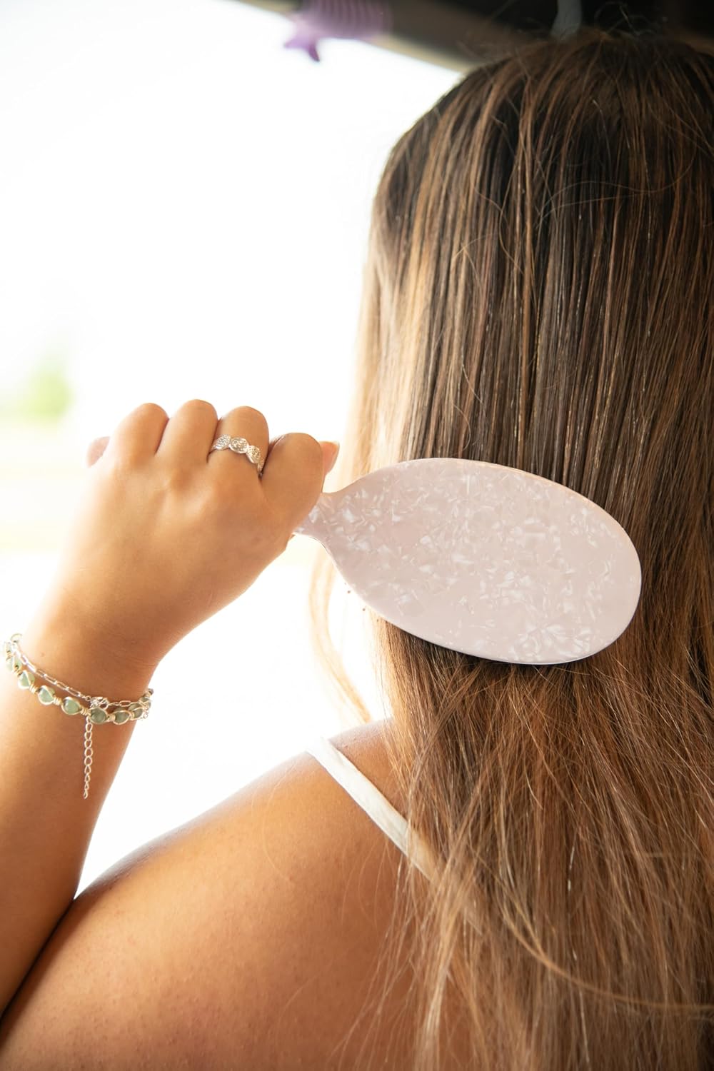Detalle de FRAMAR Iridescent Wet Hair Brush Detangler – Detangle Brush for Curly Hair, Kids, and Women