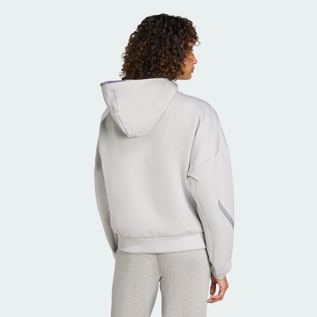 Detalle 2 de Sudadera Mercedes - AMG Petronas Formula 1 Team Silver Arrows de Adidas