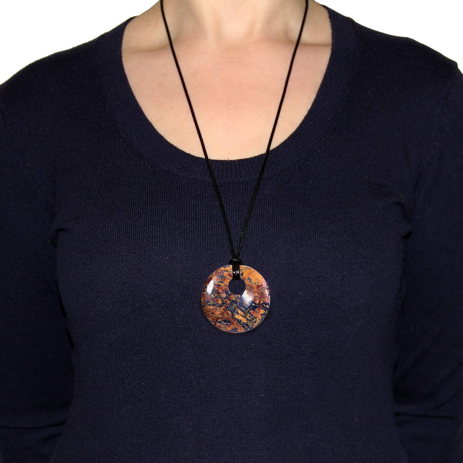 Detalle 2 de Morella Collar mujer 80 cm con colgante 4,4 cm