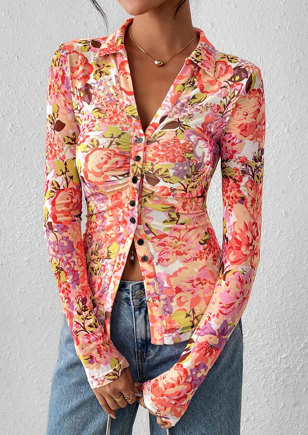 Detalle 2 de PRETTYGARDEN Women Button Down Floral Boho Blouse – Lightweight Mesh, Ruched Fitted Top