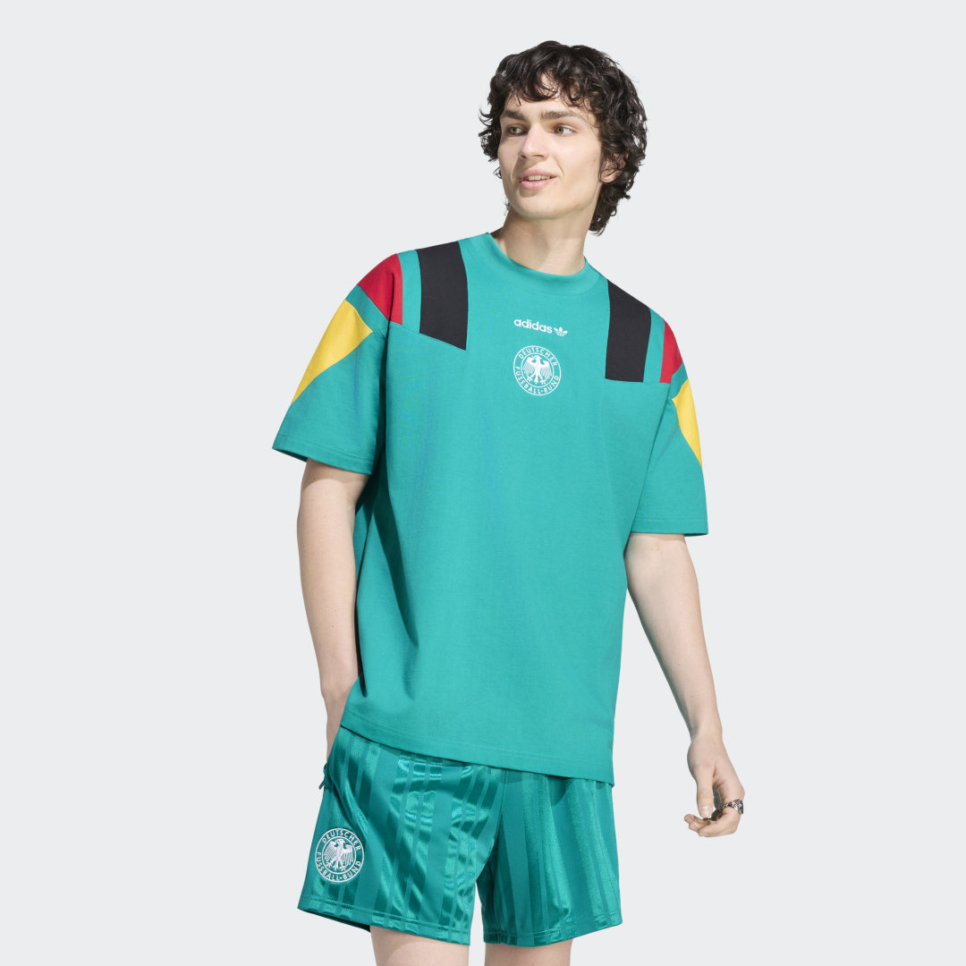 Detalle de Adidas EQT Alemania, camiseta verde