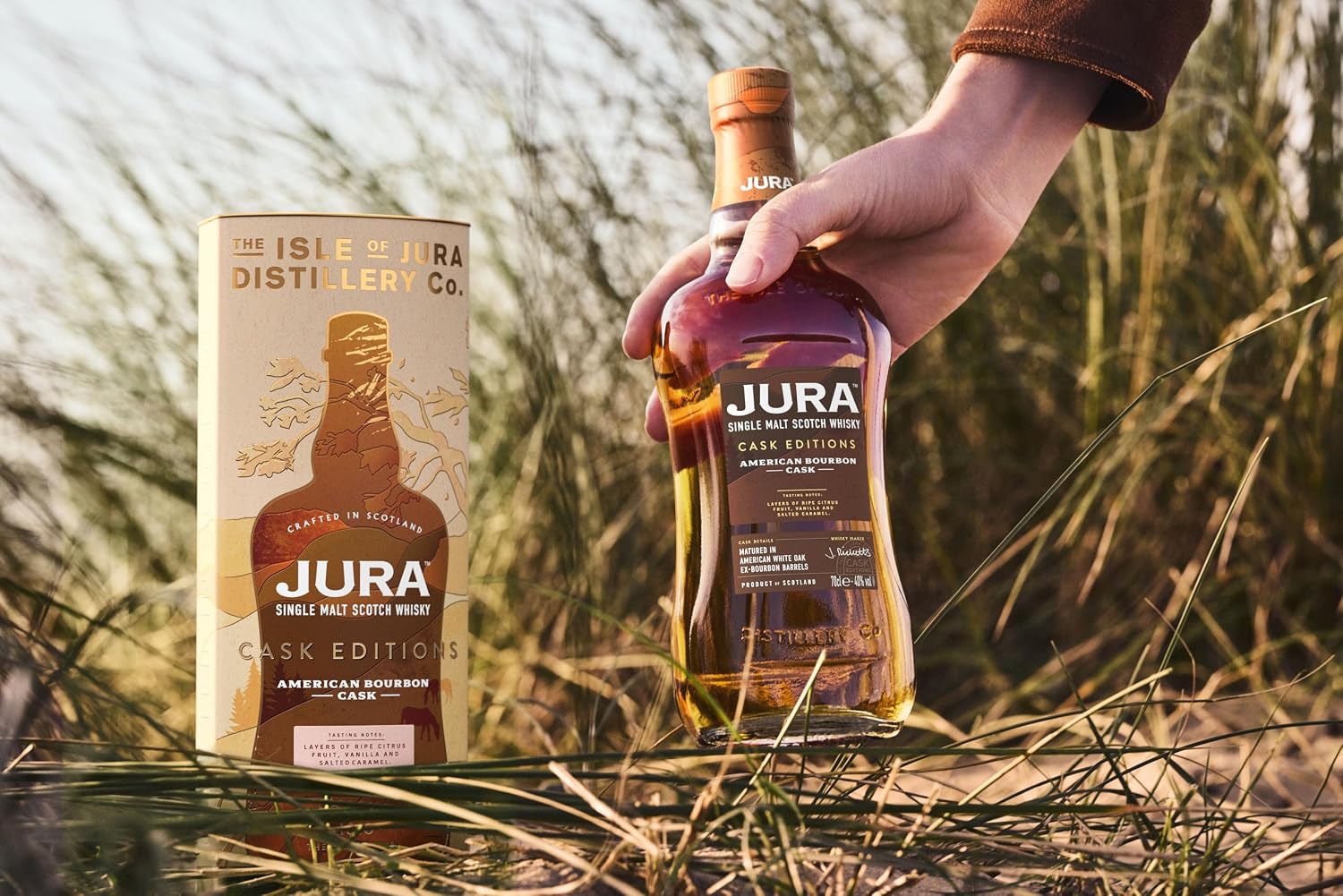 Detalle 2 de Jura Bourbon Cask Single Malt Scotch Whisky 70cl — A Gentle Introduction to Jura's House Style