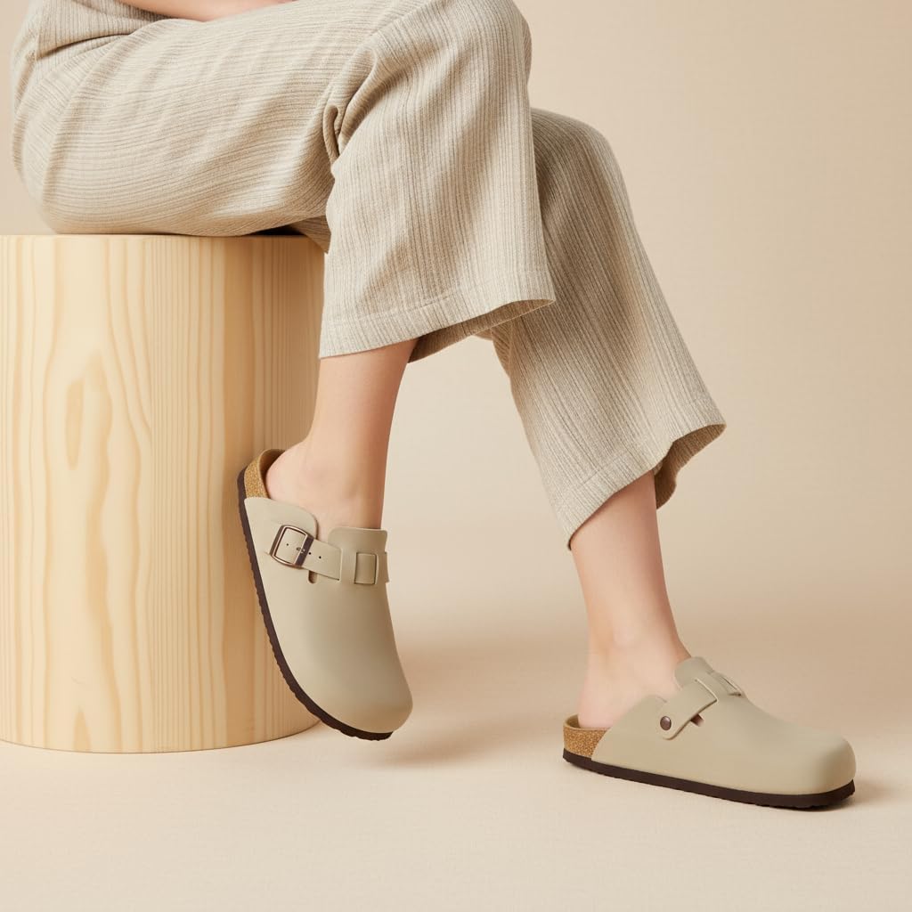Thumbnail 4 de CUSHIONAIRE Hana Vegan Suede Clogs with Arch Support đ