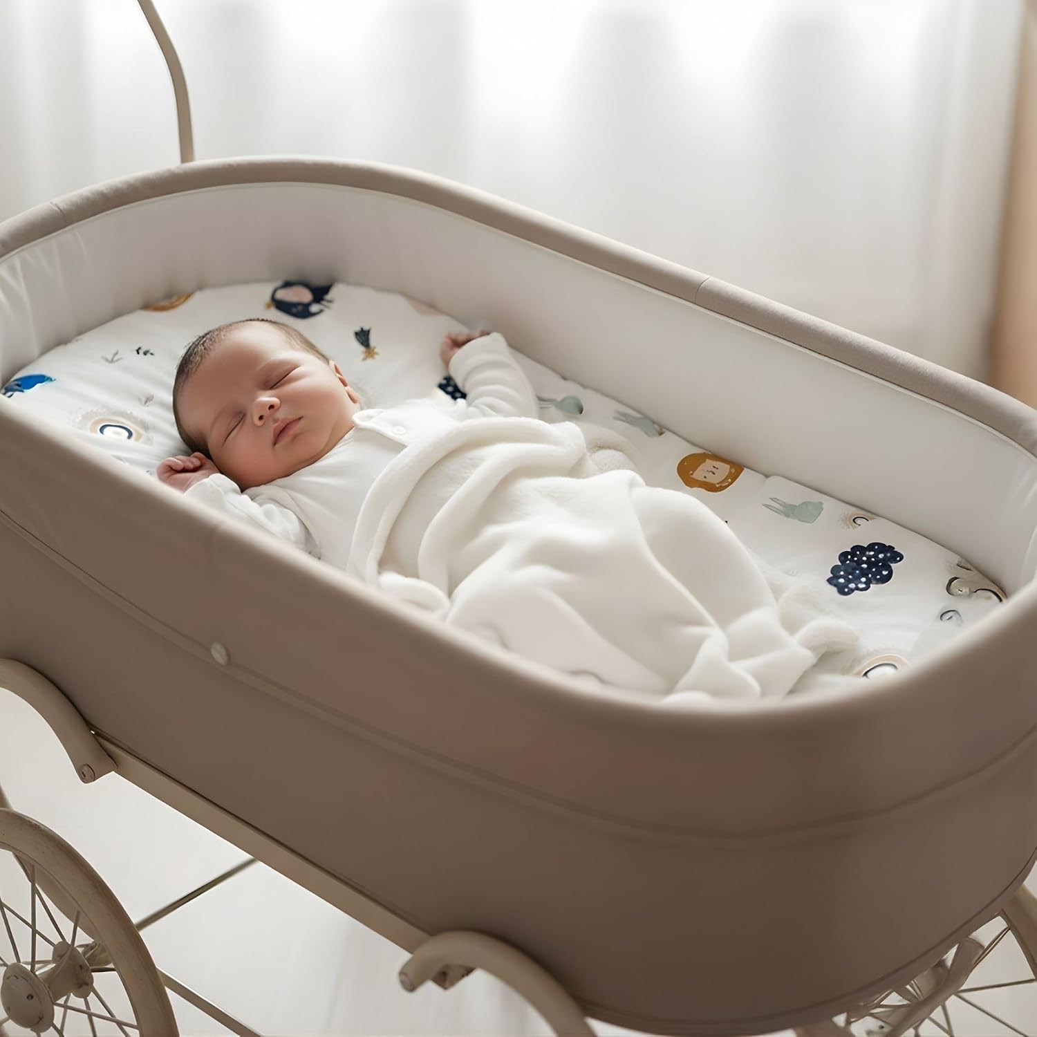 Detalle de Spannbettlaken 3er-Set 35x75 cm für Babywagen und Beistellbetten – 2x Laken + 1x wasserdichter Matratzenschoner