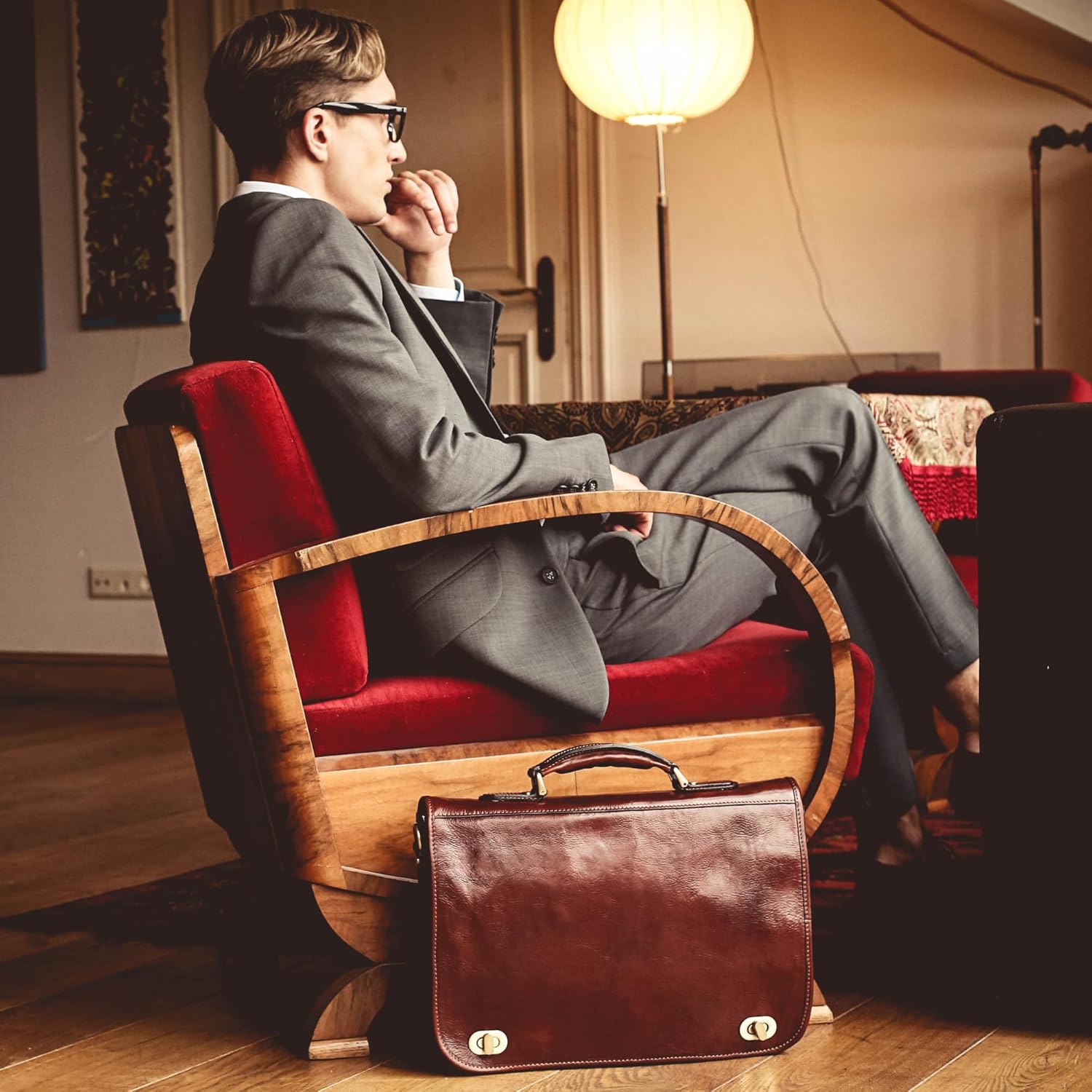 Thumbnail 1 de Time Resistance Hand Crafted Leather Messenger Bag – 15 Inch Laptop Briefcase