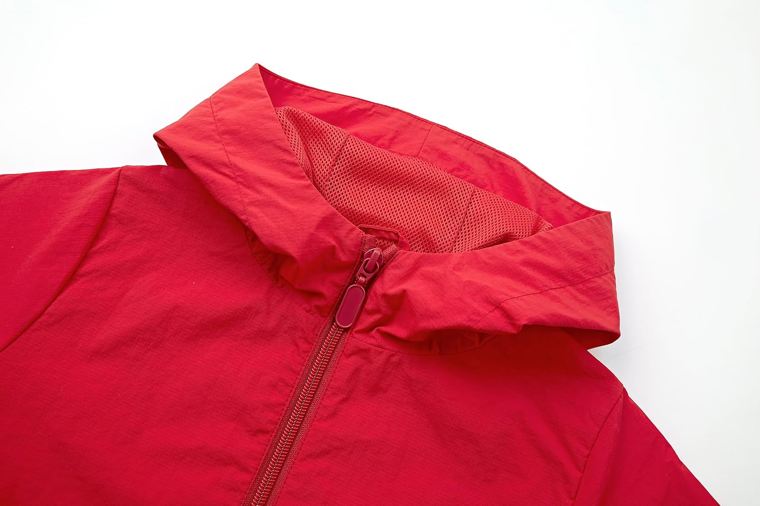 Detalle de EIGIOO Kids’ Hooded Windbreaker, Packable 100% Nylon Rain Jacket