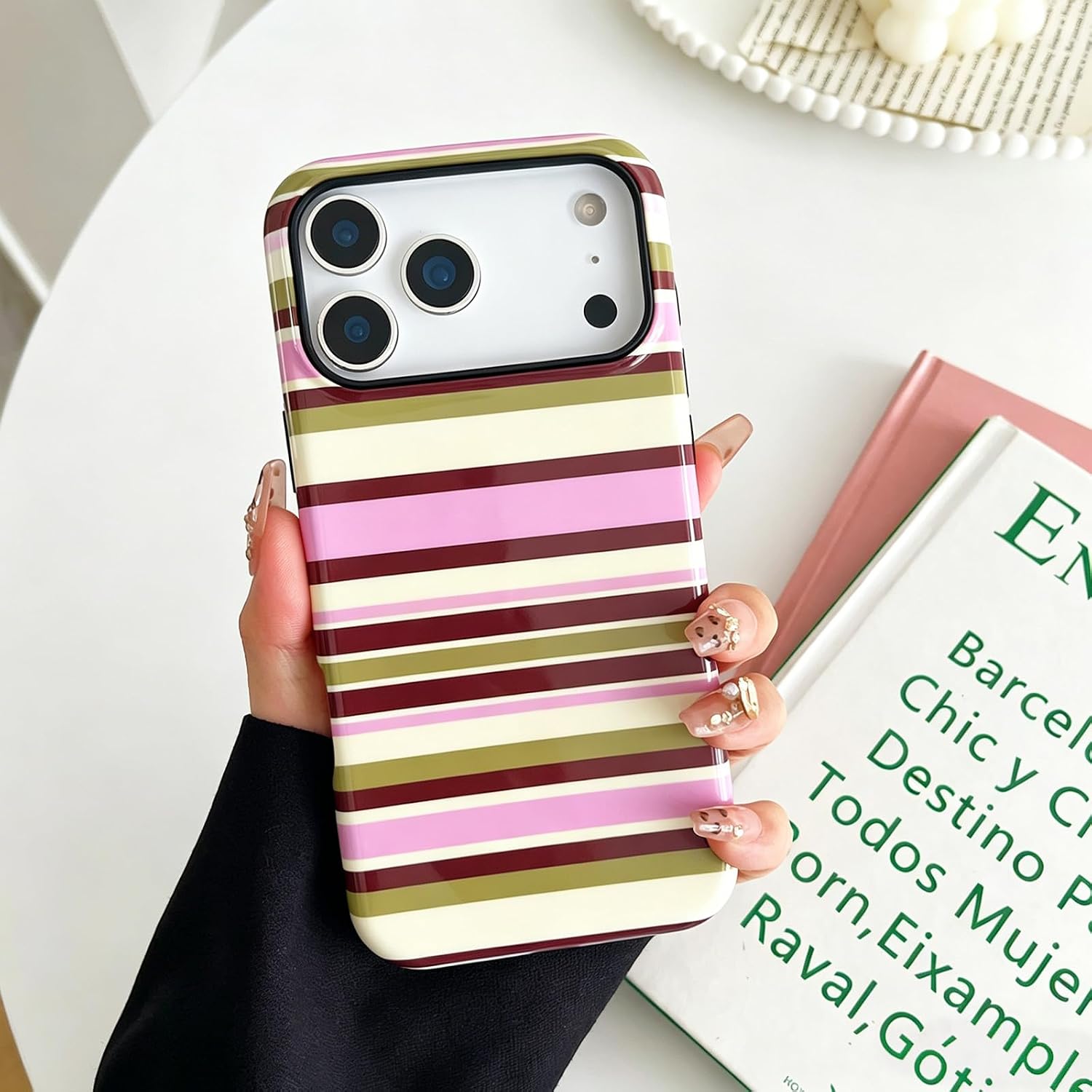 Detalle 2 de Sayoaho iPhone 17 Pro Max Case, Yellow Stripes, TPU Edge and Hard Back