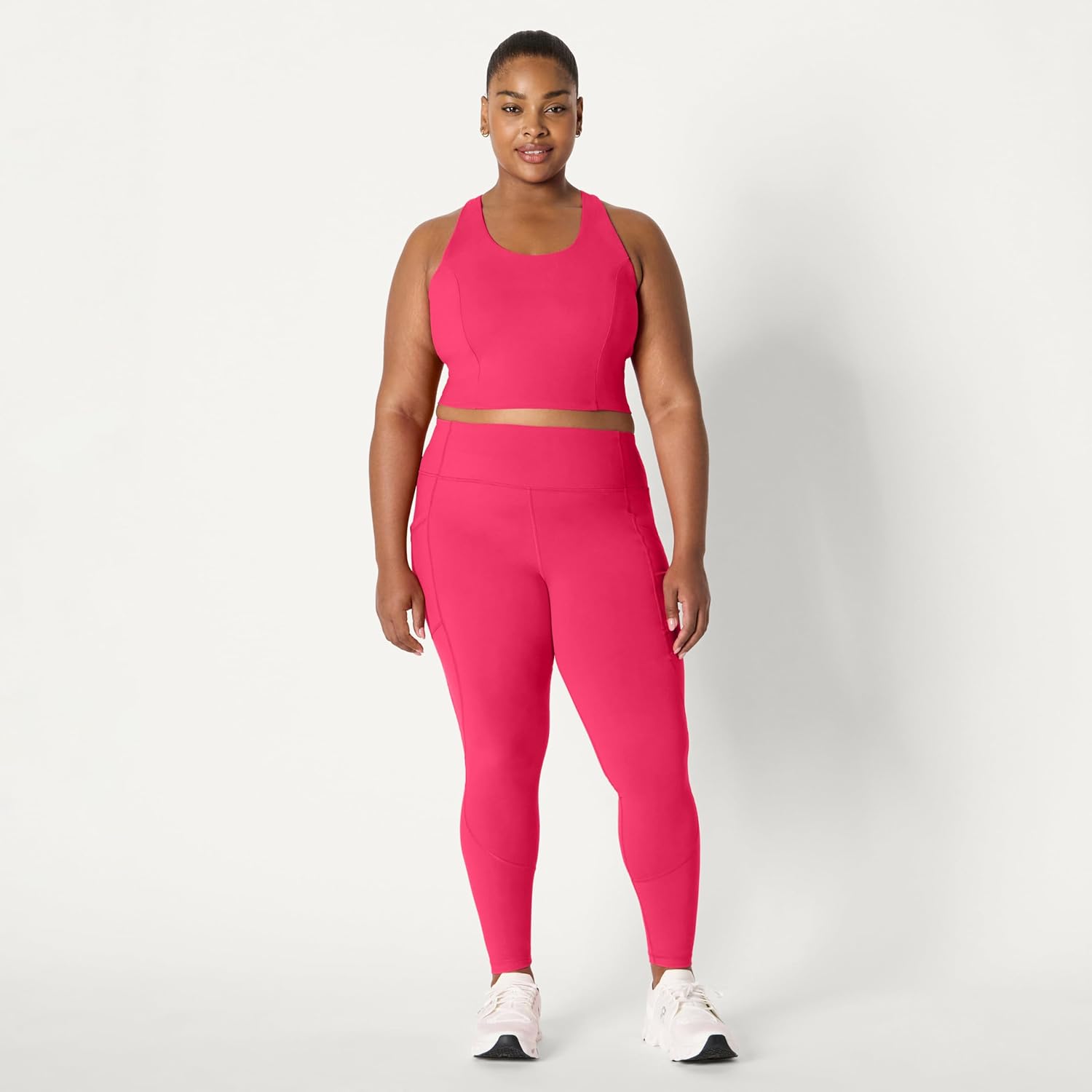 Thumbnail 6 de Amazon Essentials Women's Active Total Train Medium-Support Racerback Crop Tank with Built-in Bra