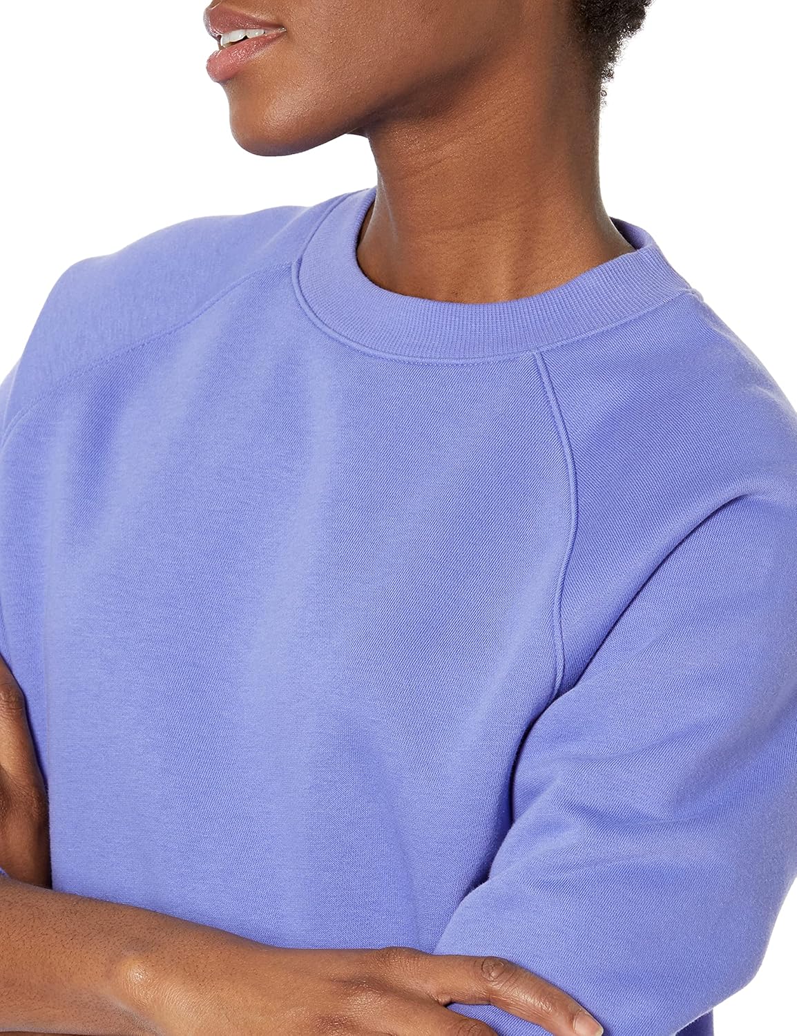 Thumbnail 2 de Amazon Essentials Women’s Relaxed-Fit Crew Neck Pullover Sweatshirt (Plus Size)