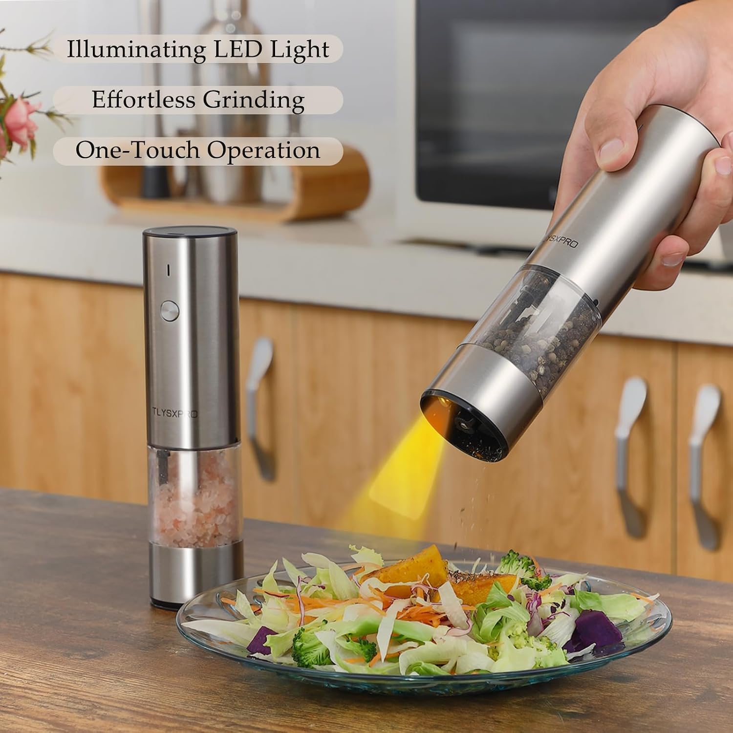 Detalle de Electric Salt and Pepper Grinder Set (2 Pack) – USB Rechargeable, Stainless Steel, Adjustable Coarseness with LED Light