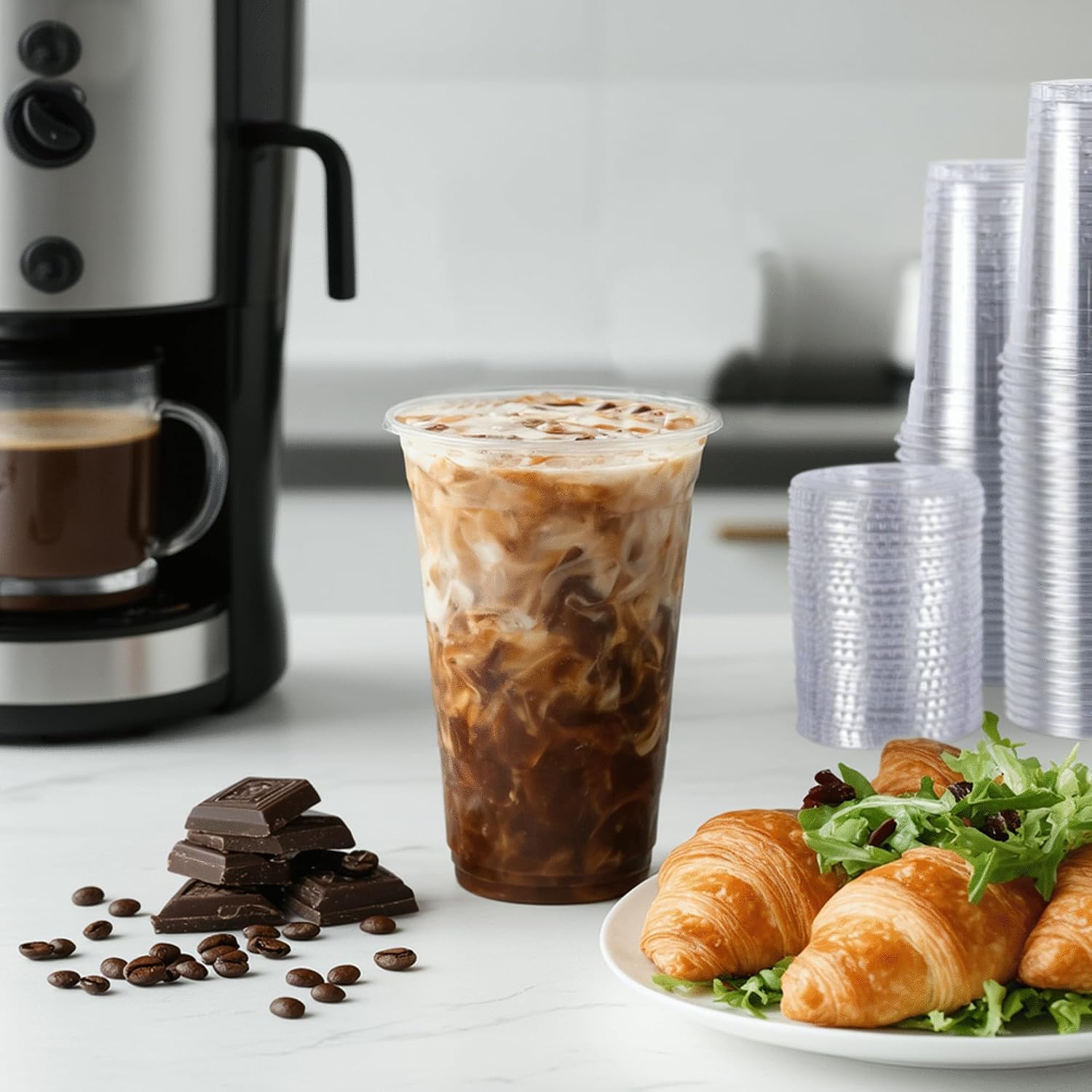 Thumbnail 4 de TashiBox 24 oz Plastic Cups with Flat Lids, Straws, and Meal-Prep Capabilities — 100 Sets