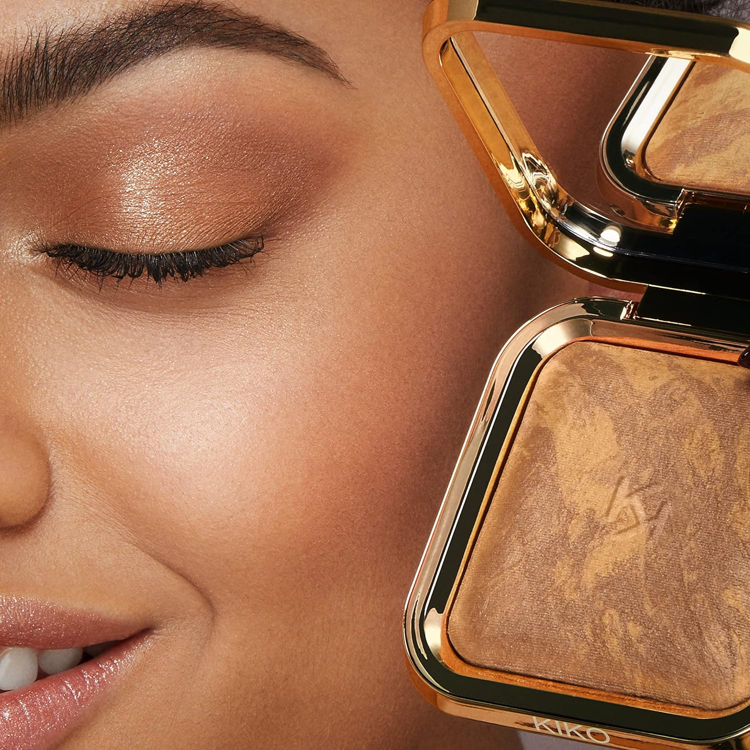Thumbnail 2 de Kiko Milano Silky Glow Baked Bronzer 02 Terra Cotta