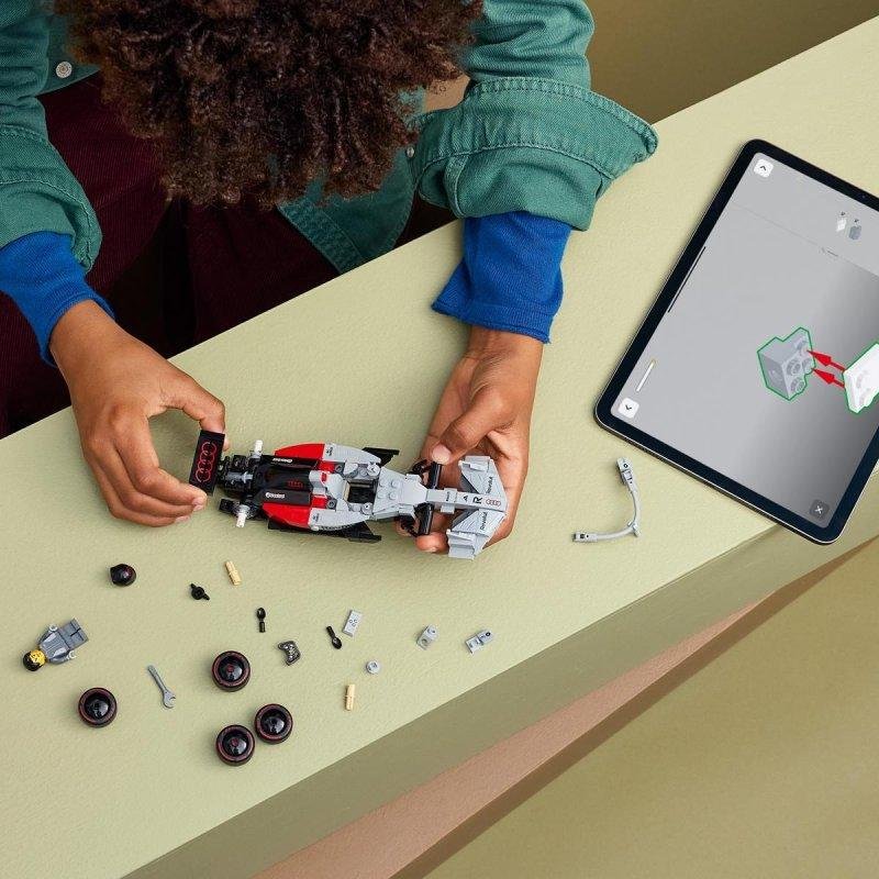Detalle de LEGO Speed Champions: Coche de Carreras Audi Revolut F1 Team R26 77259, 216 piezas