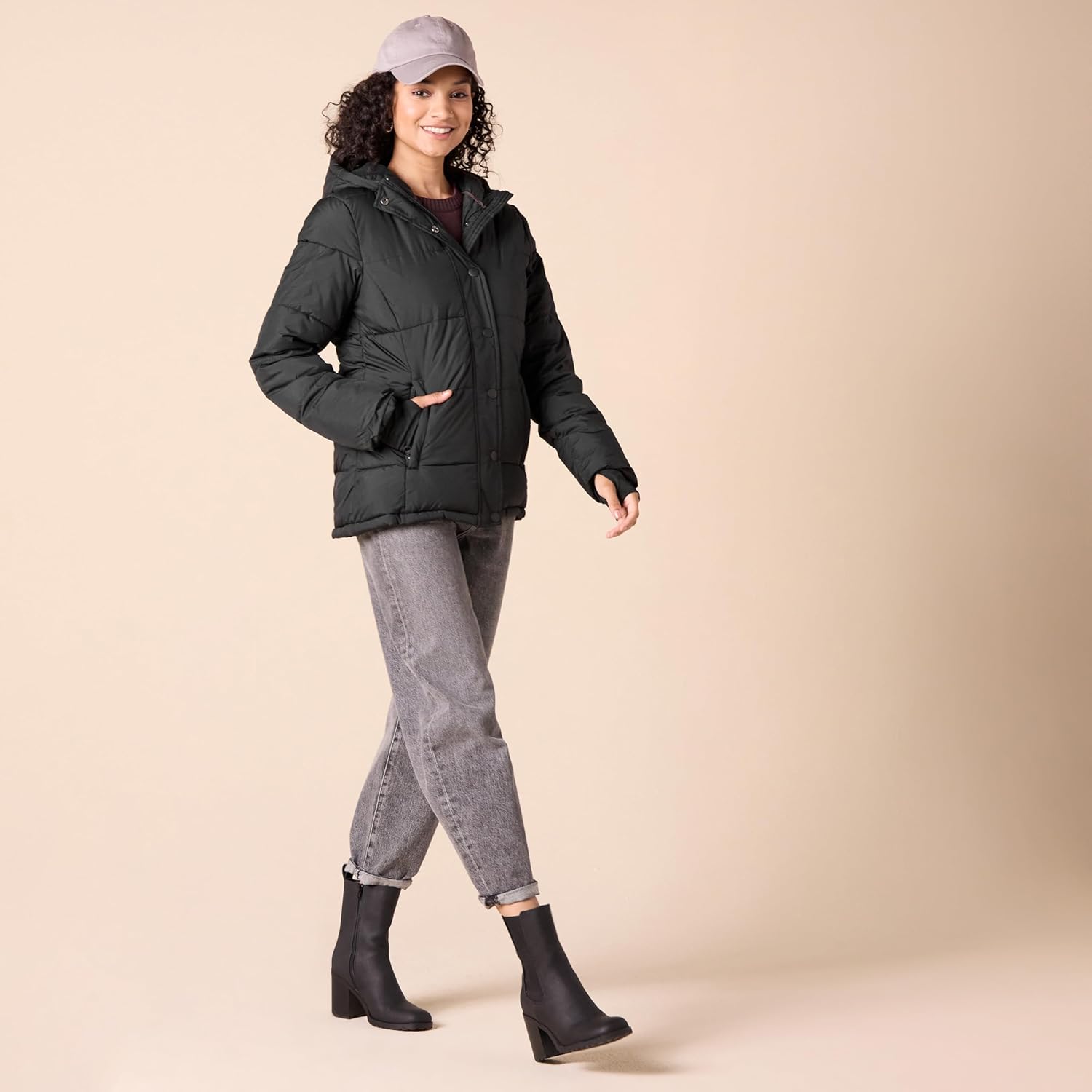 Thumbnail 4 de Amazon Essentials women’s heavyweight quilted long-sleeved hooded puffer jacket (plus size available)