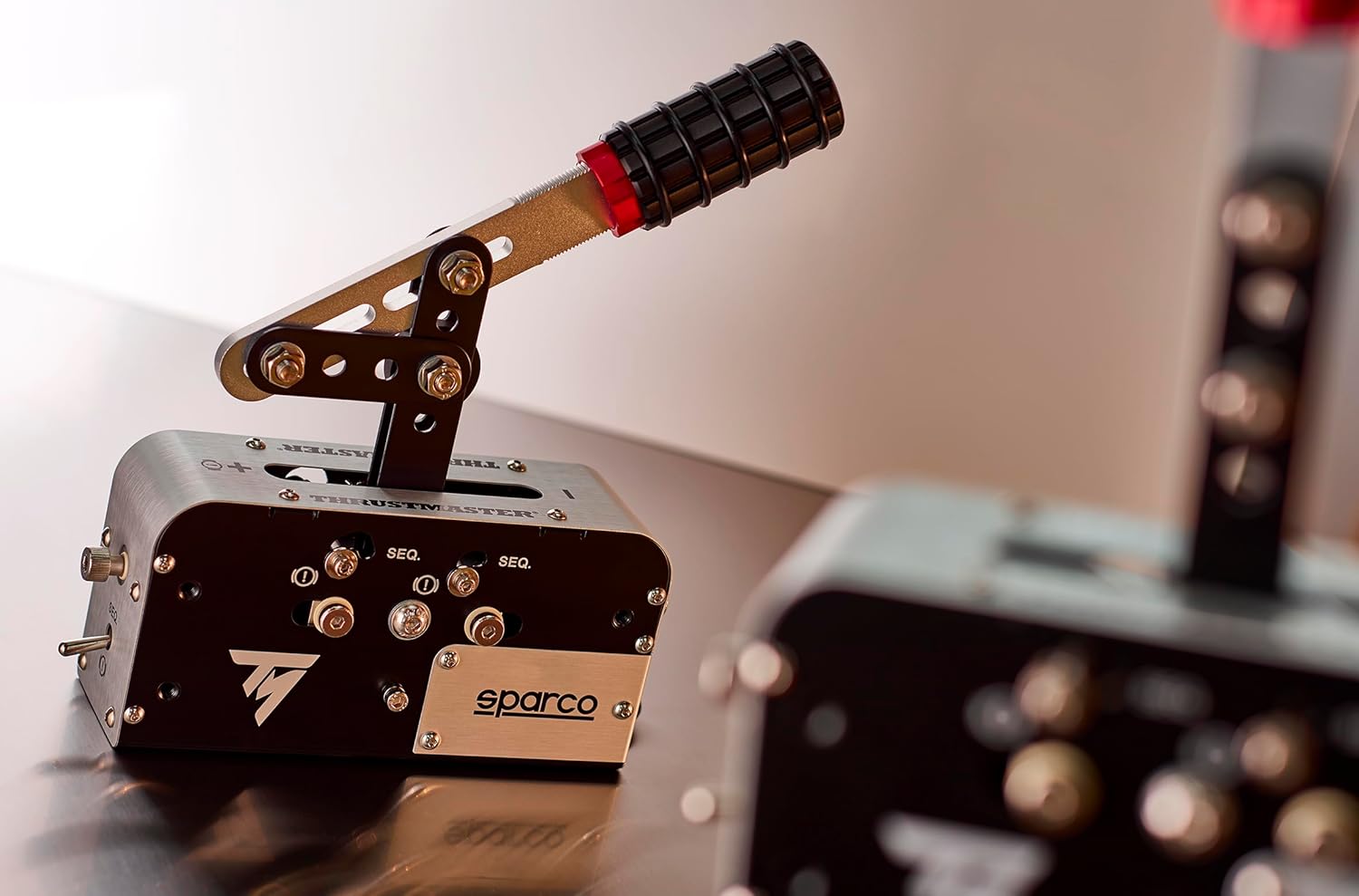 Detalle de Thrustmaster TSS Handbrake – Freno a Mano Progressivo e Cambio Sequenziale per Simulazioni di Guida