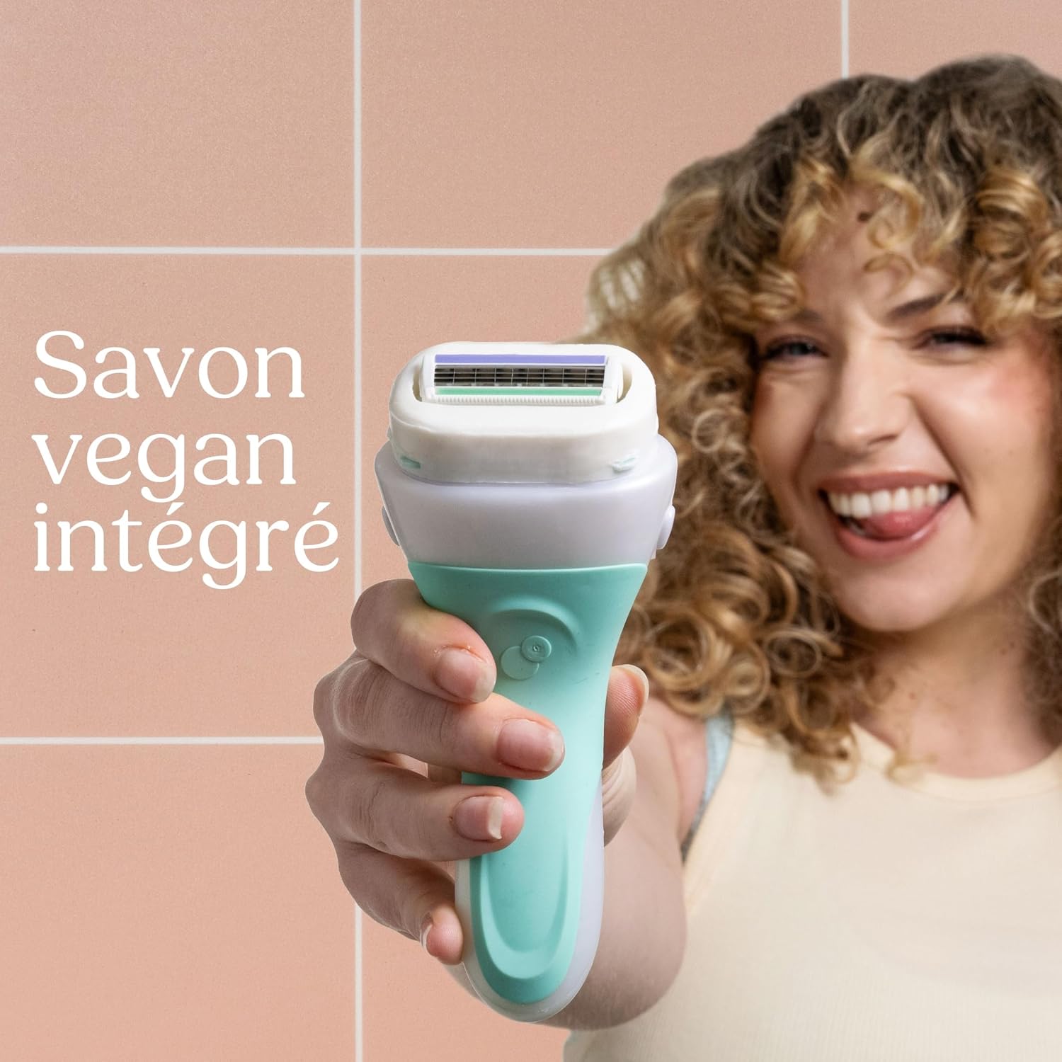 Detalle 2 de Wilkinson Sword Intuition Sensitive Care 6 recharges