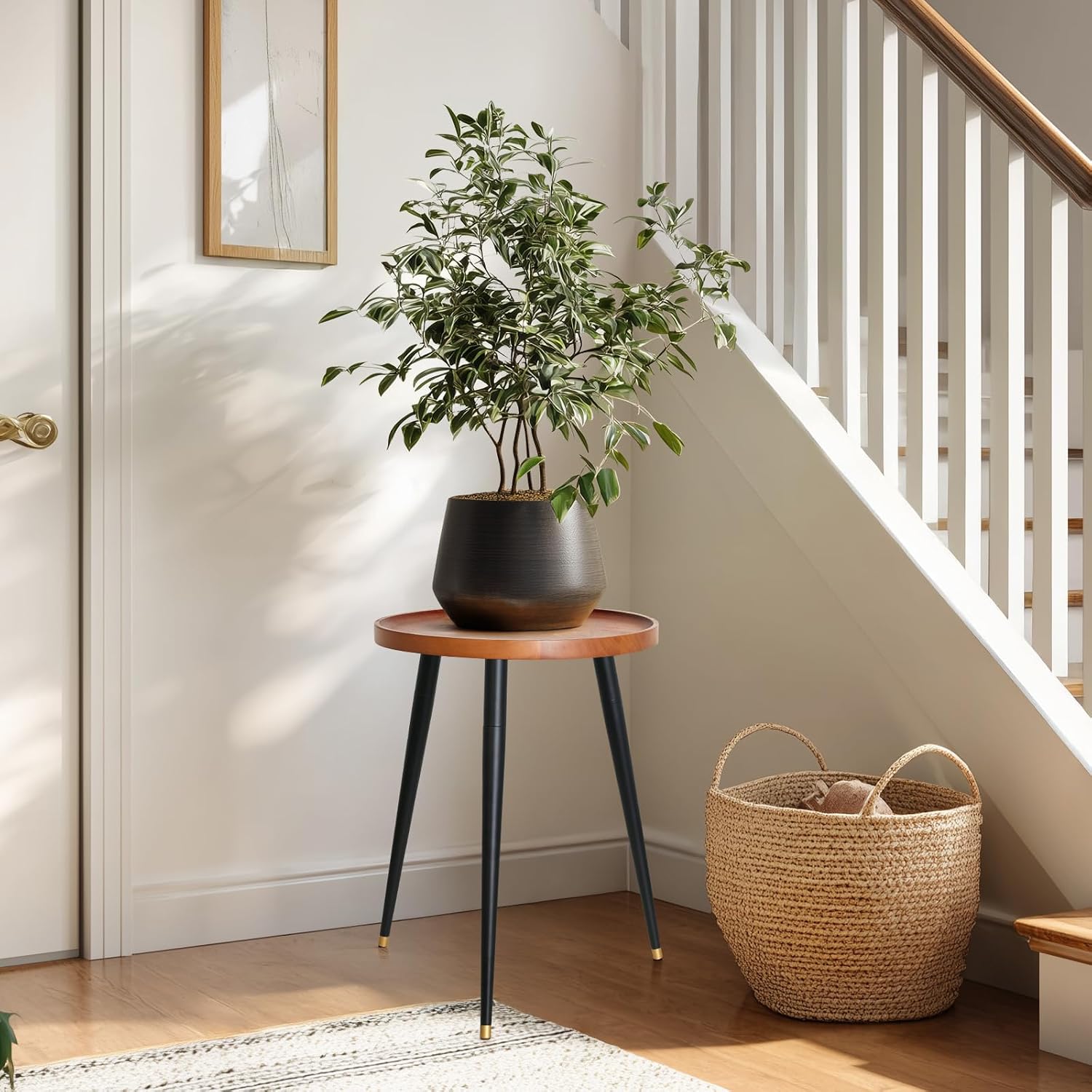 Detalle 1 de KINNARY Plant Stand, walnut wood