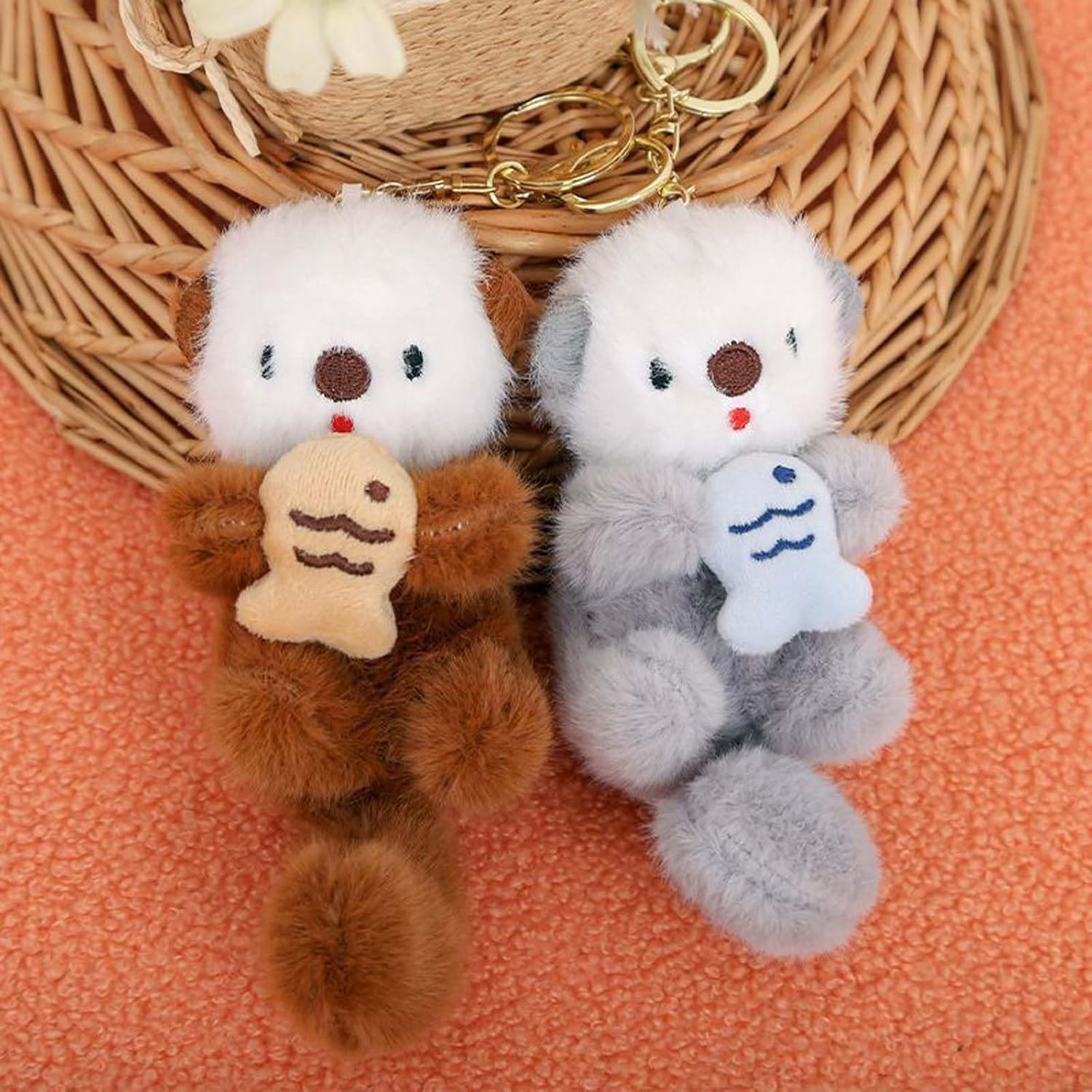 Detalle de Fruitlly Plush Otter Bag Charm: Cute Otter Keyring for Bags and Keys