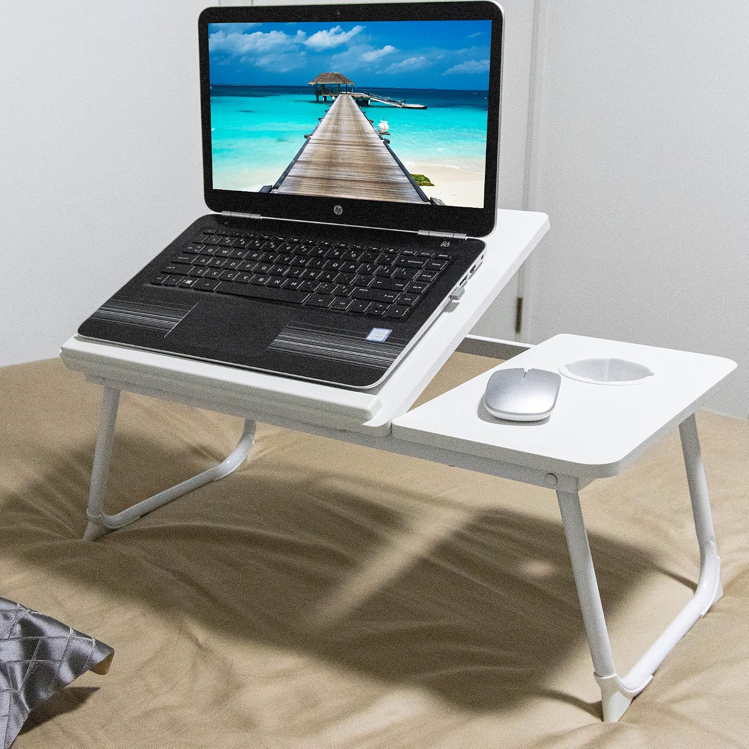 Detalle de Laptop Desk with Foldable Legs & Cup Slot (White) – Bed Tray for Sofa, Bed, or Terrace