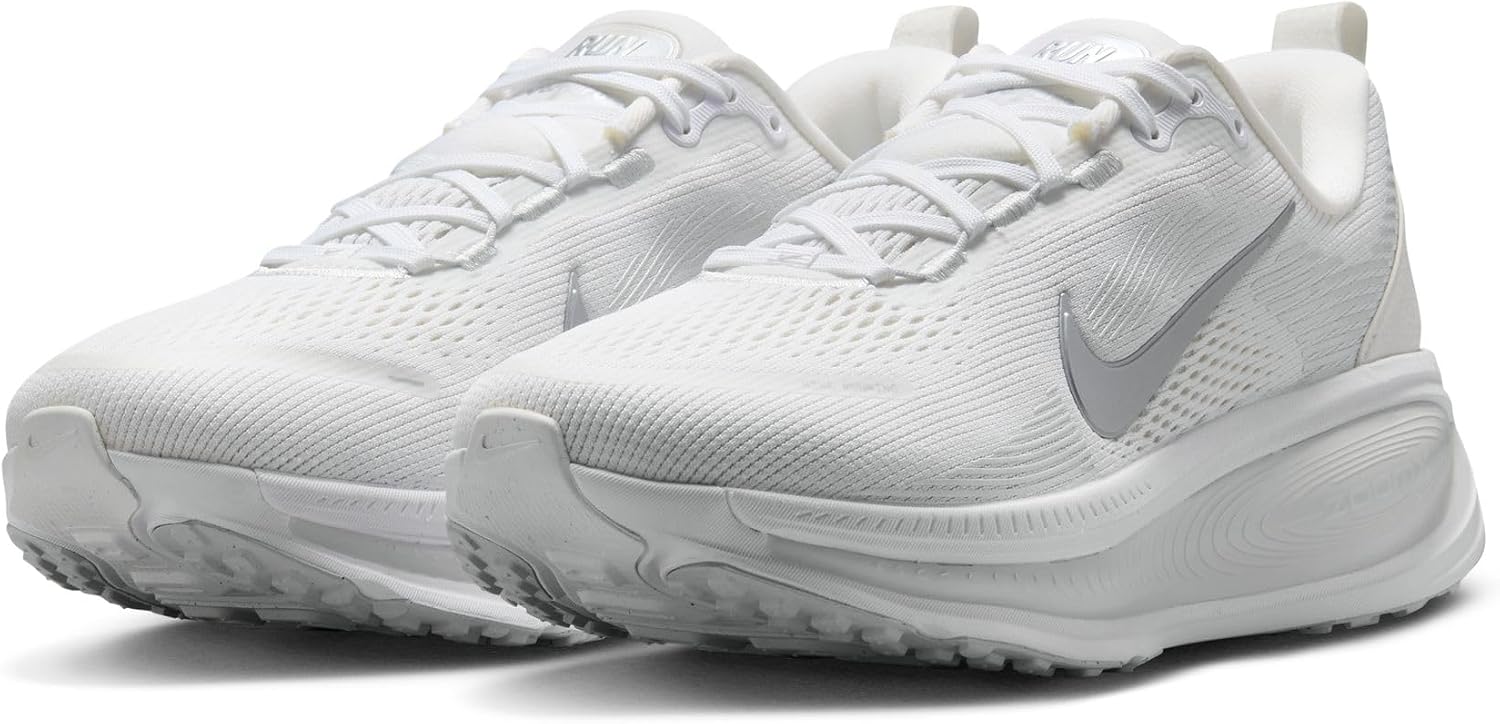 Detalle de Nike Vomero 18 Sneaker Uomo: comfort e respiro per ogni passo
