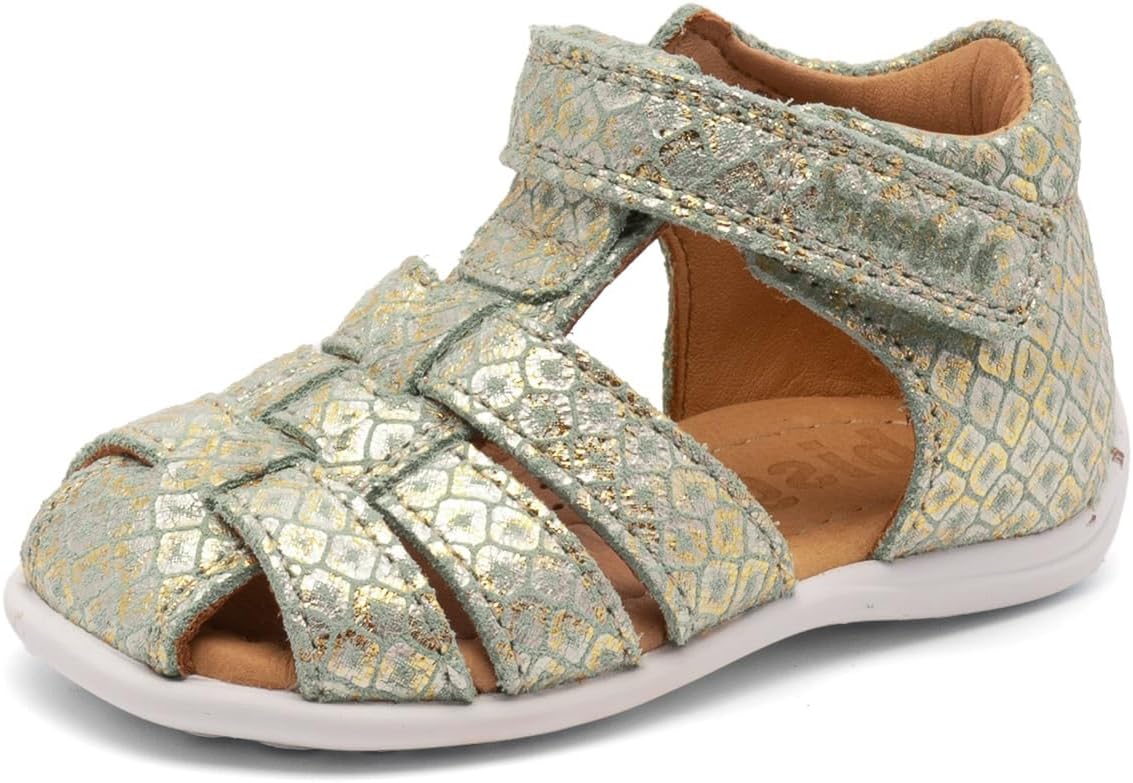 Detalle de Bisgaard CarlySandal – Unisex Kinder Sandale aus natürlichem Leder, handgefertigt in Portugal
