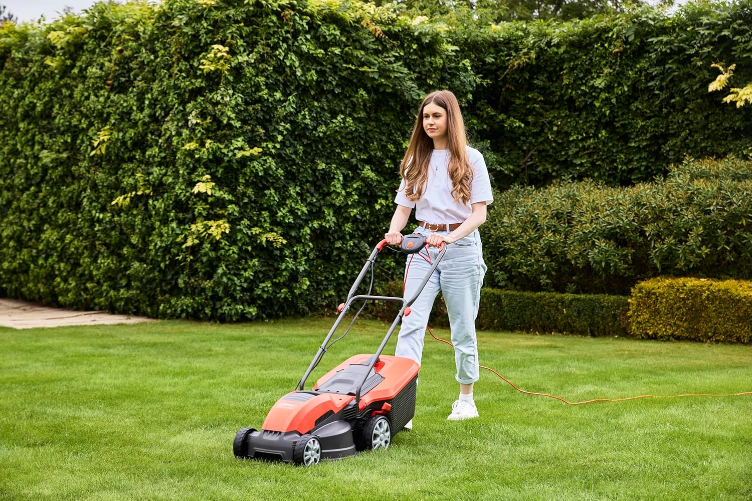 Thumbnail 2 de Flymo Speedi-Mo 360C Electric Wheeled Lawn Mower: A practical choice for first-time buyers