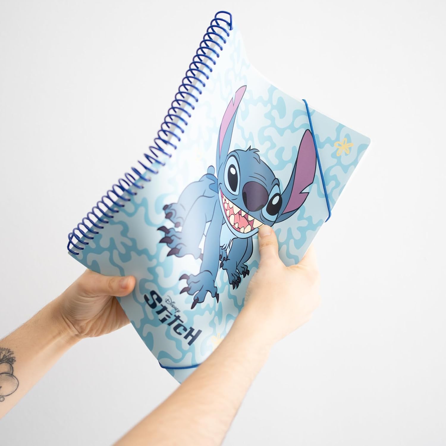 Thumbnail 6 de Grupo Erik Disney Stitch A4-visningsbok med 30 fickor och kardborreficka